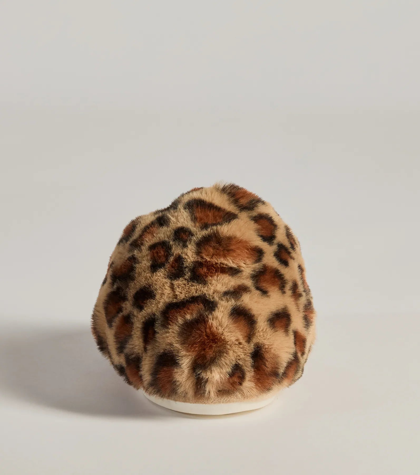 Chic Spots Faux Fur Leopard Print Slippers