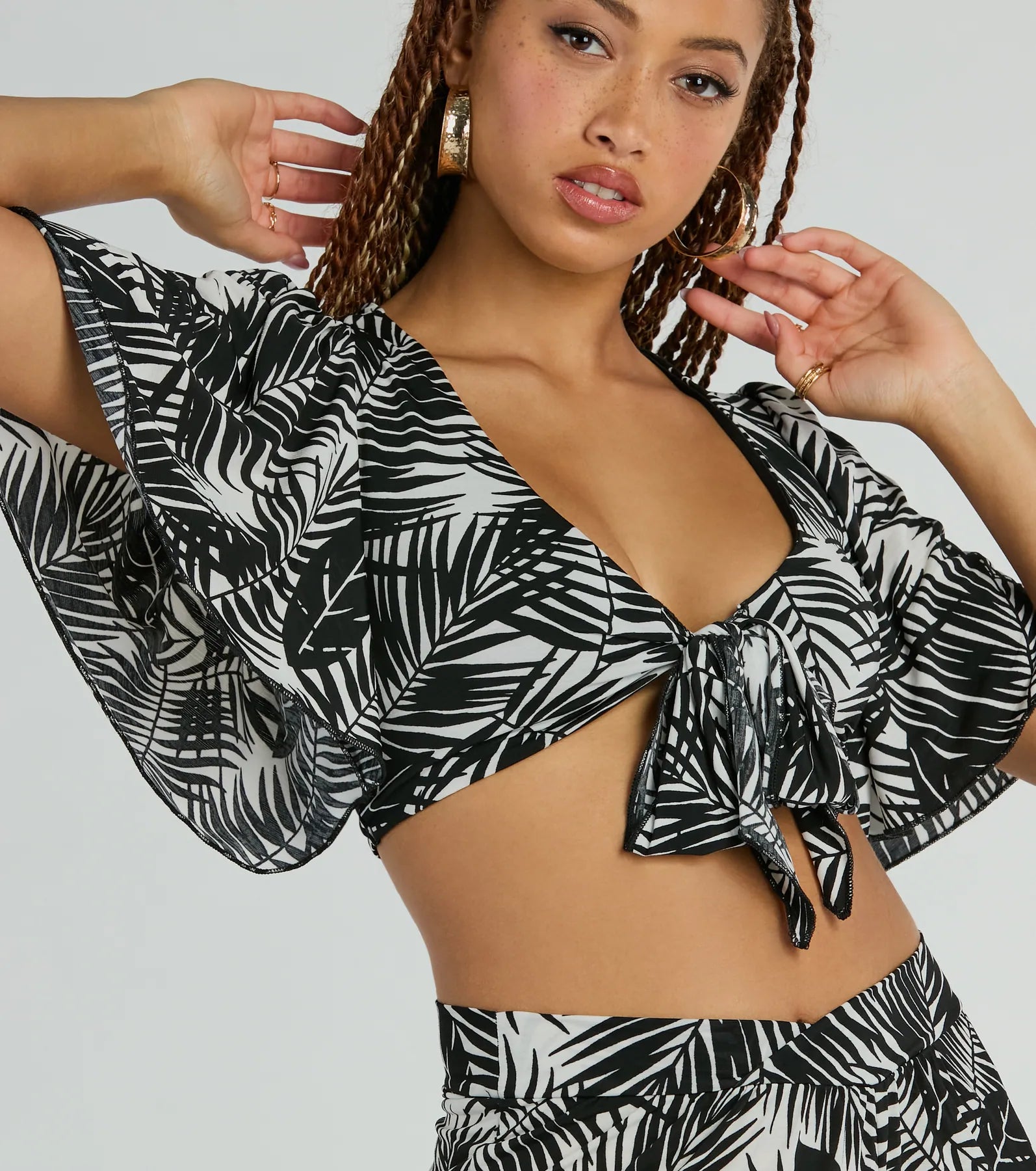 Time For Vacay Tie Front Tropical Crop Top