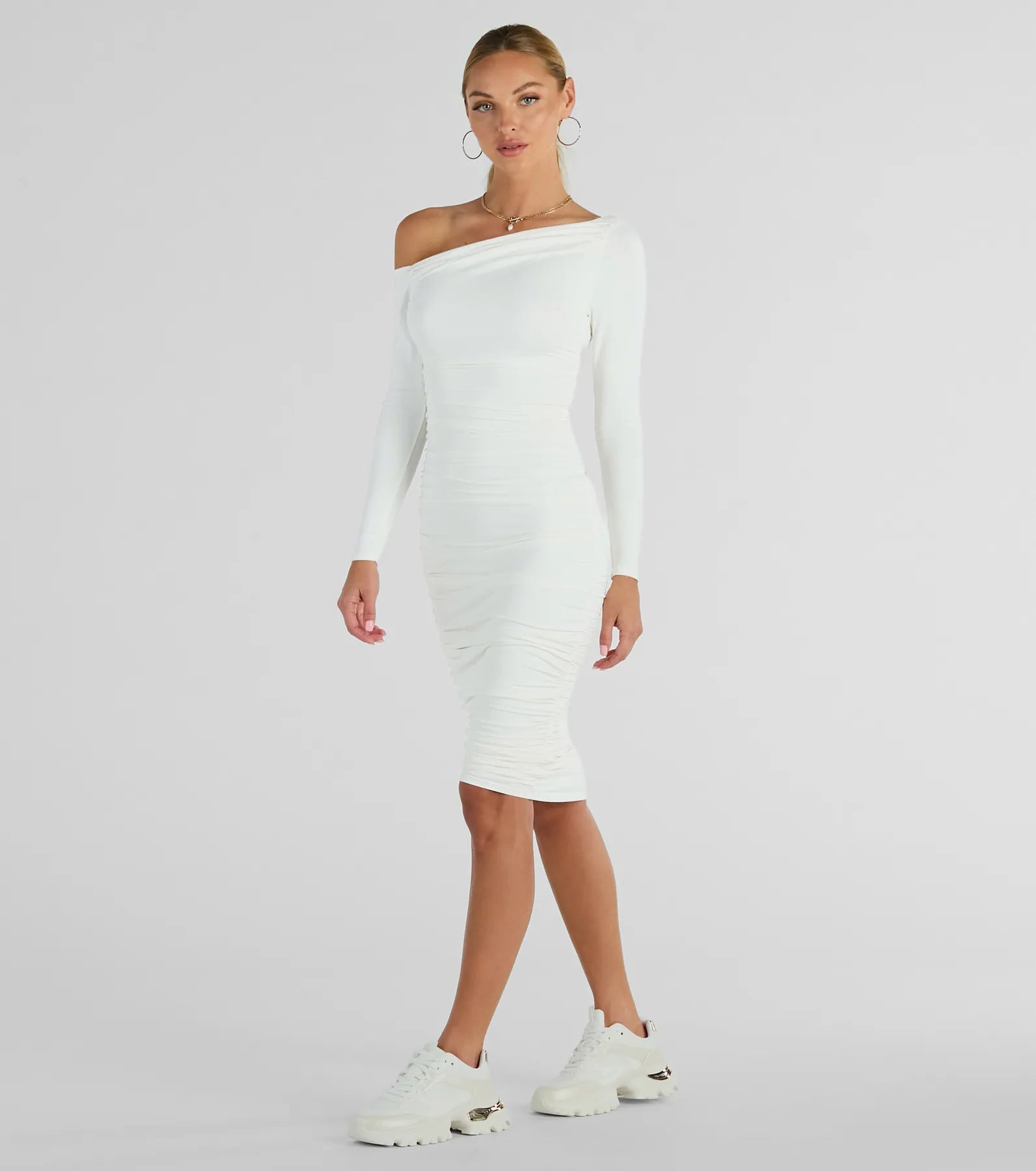 Dinner Date Off-The-Shoulder Long Sleeve Midi Dress