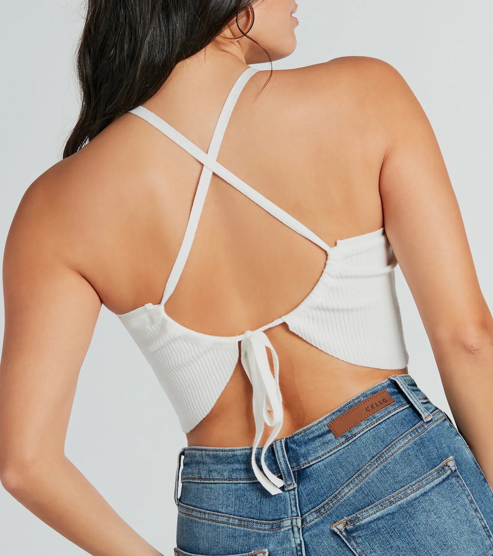 Cute Feel Halter Strappy Back Crop Top