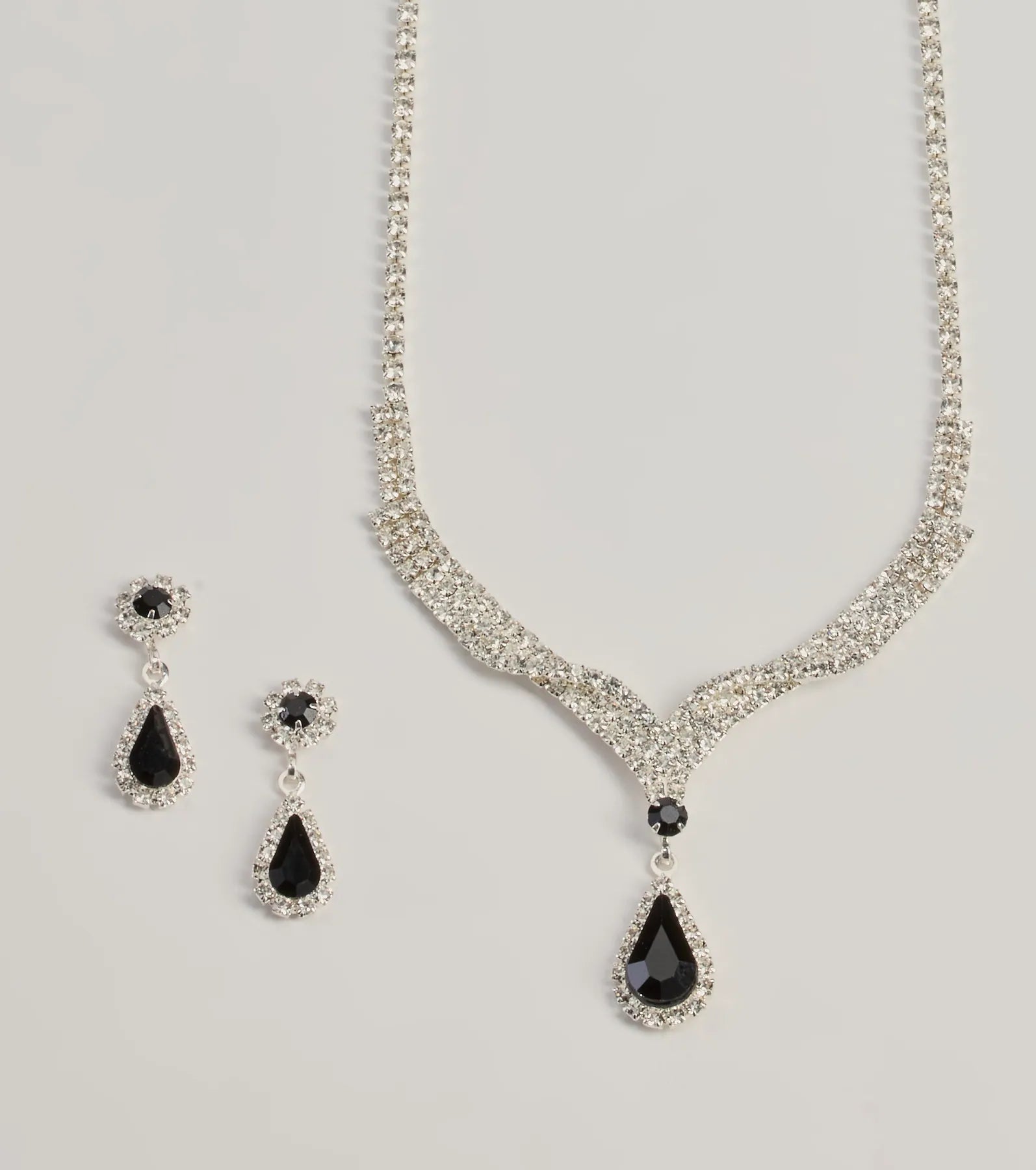 Exude Luxe Necklace And Earrings Set