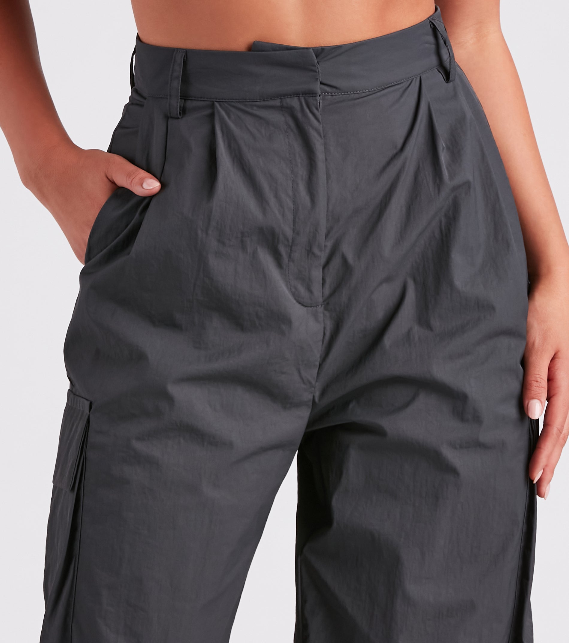 Weekend Style High-Rise Cargo Pants