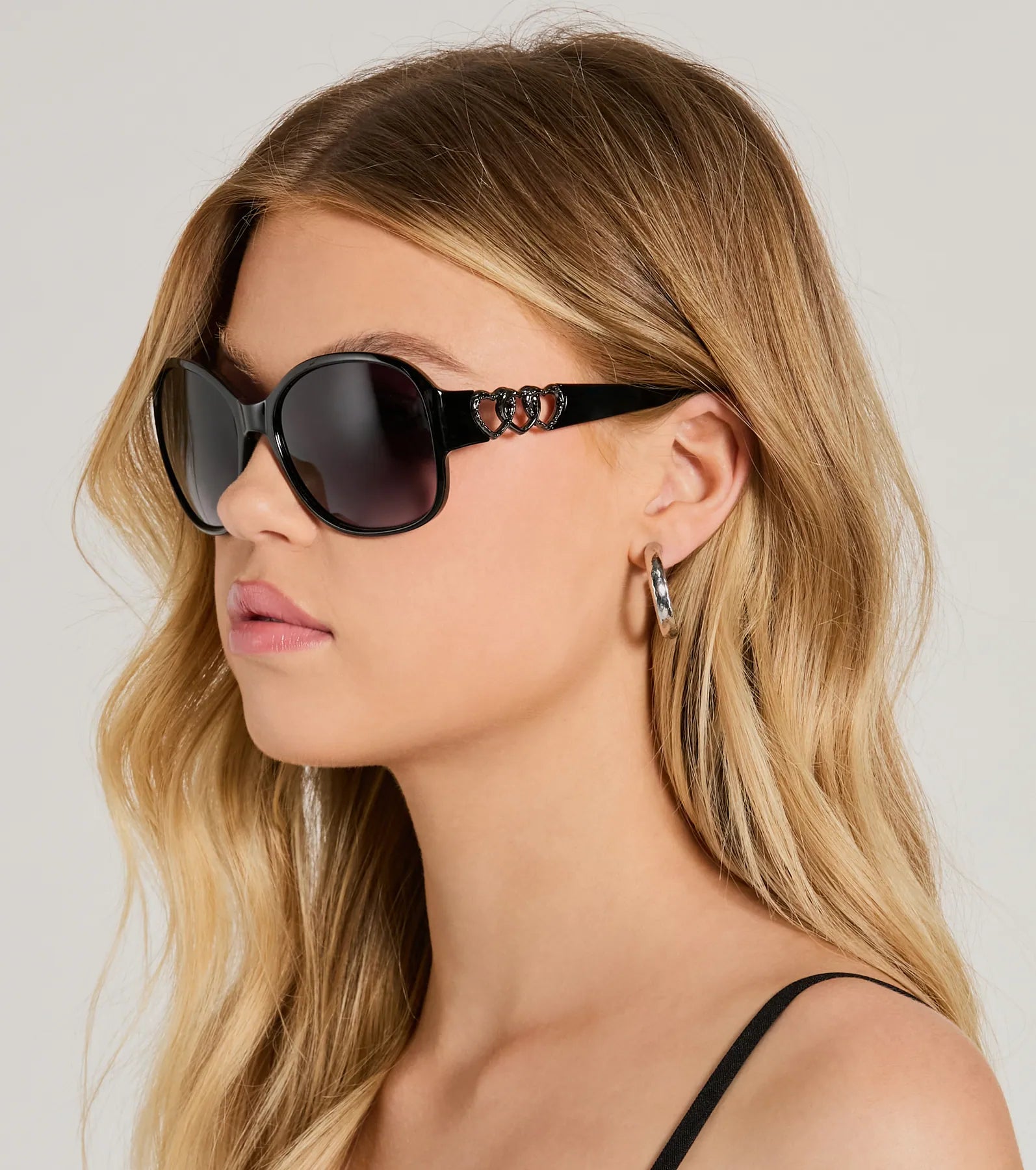 Heart It Oversized Round Sunglasses