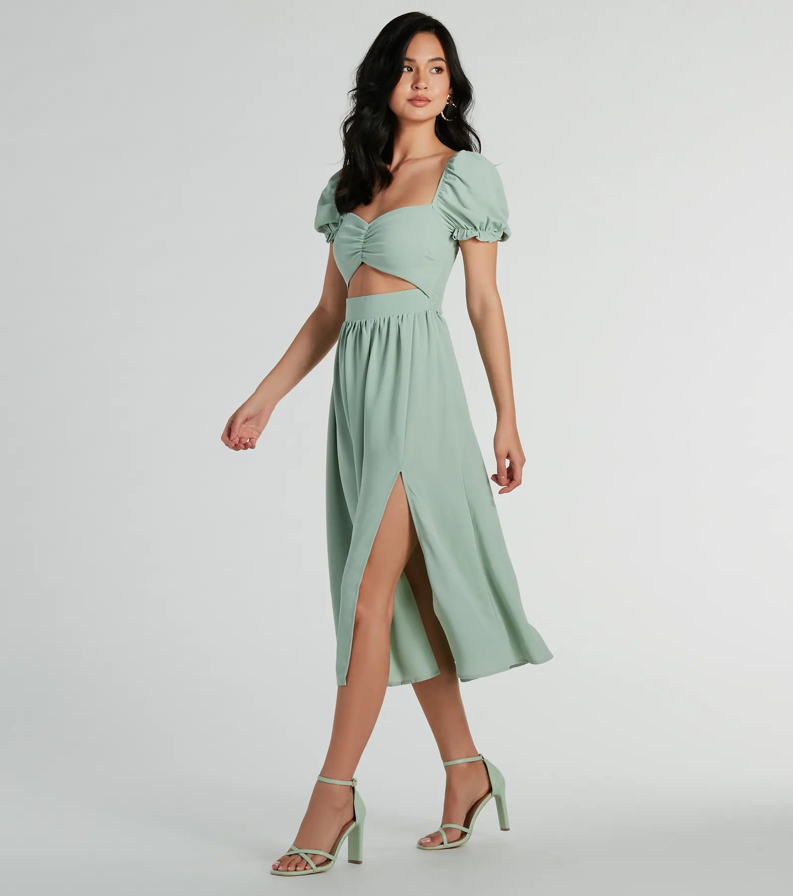 Adorable Factor Chiffon Sweetheart Midi Dress