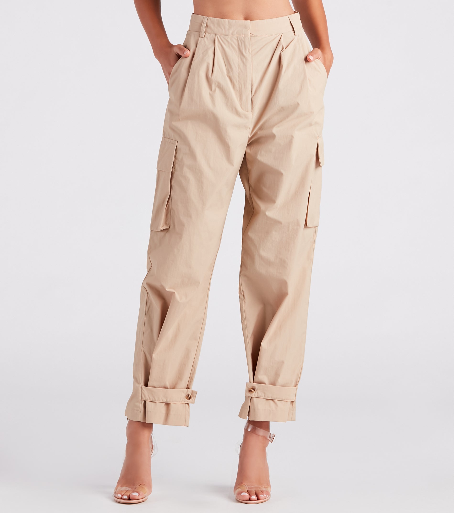 Weekend Style High-Rise Cargo Pants