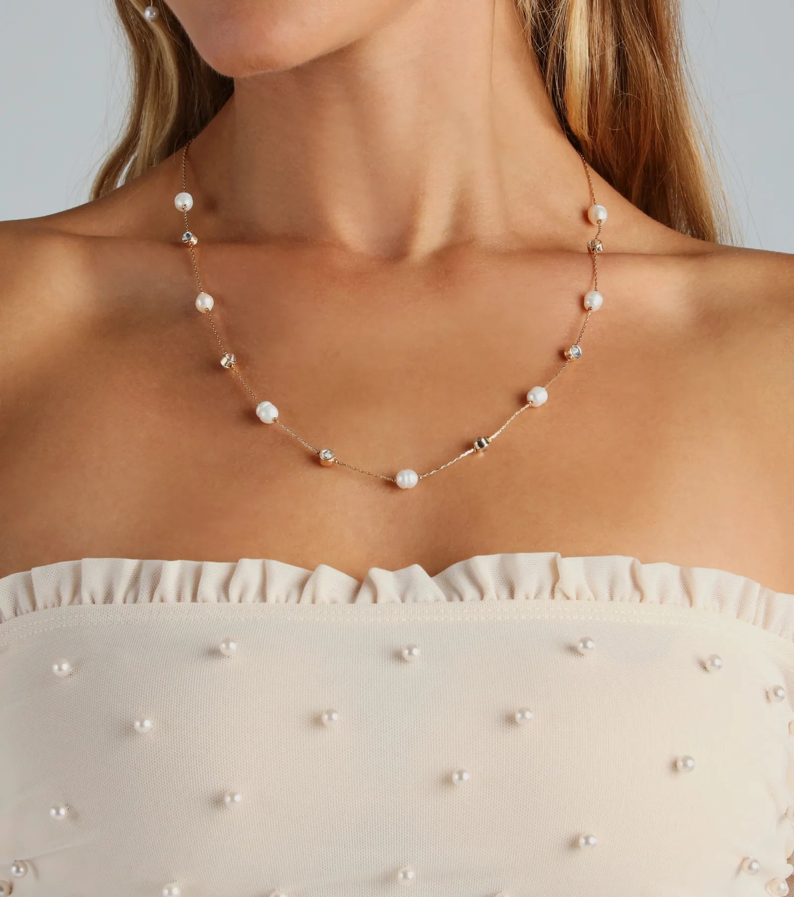 Oh My Pearls Dainty Rhinestone Necklace