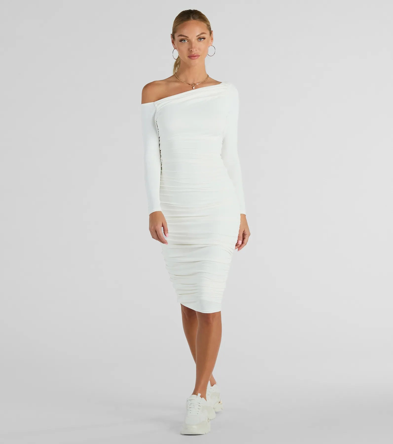 Dinner Date Off-The-Shoulder Long Sleeve Midi Dress