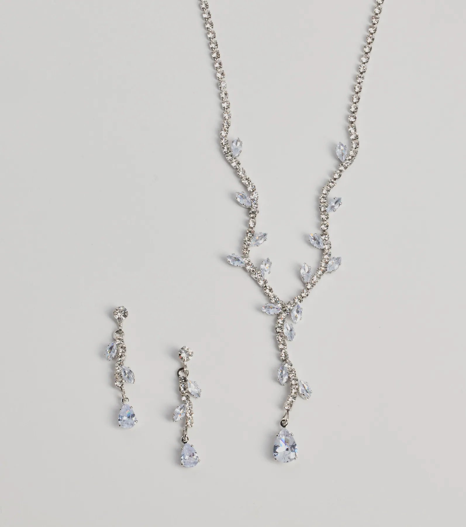 Chic Leaf-Shaped Rhinestone Necklace And Earrings Set