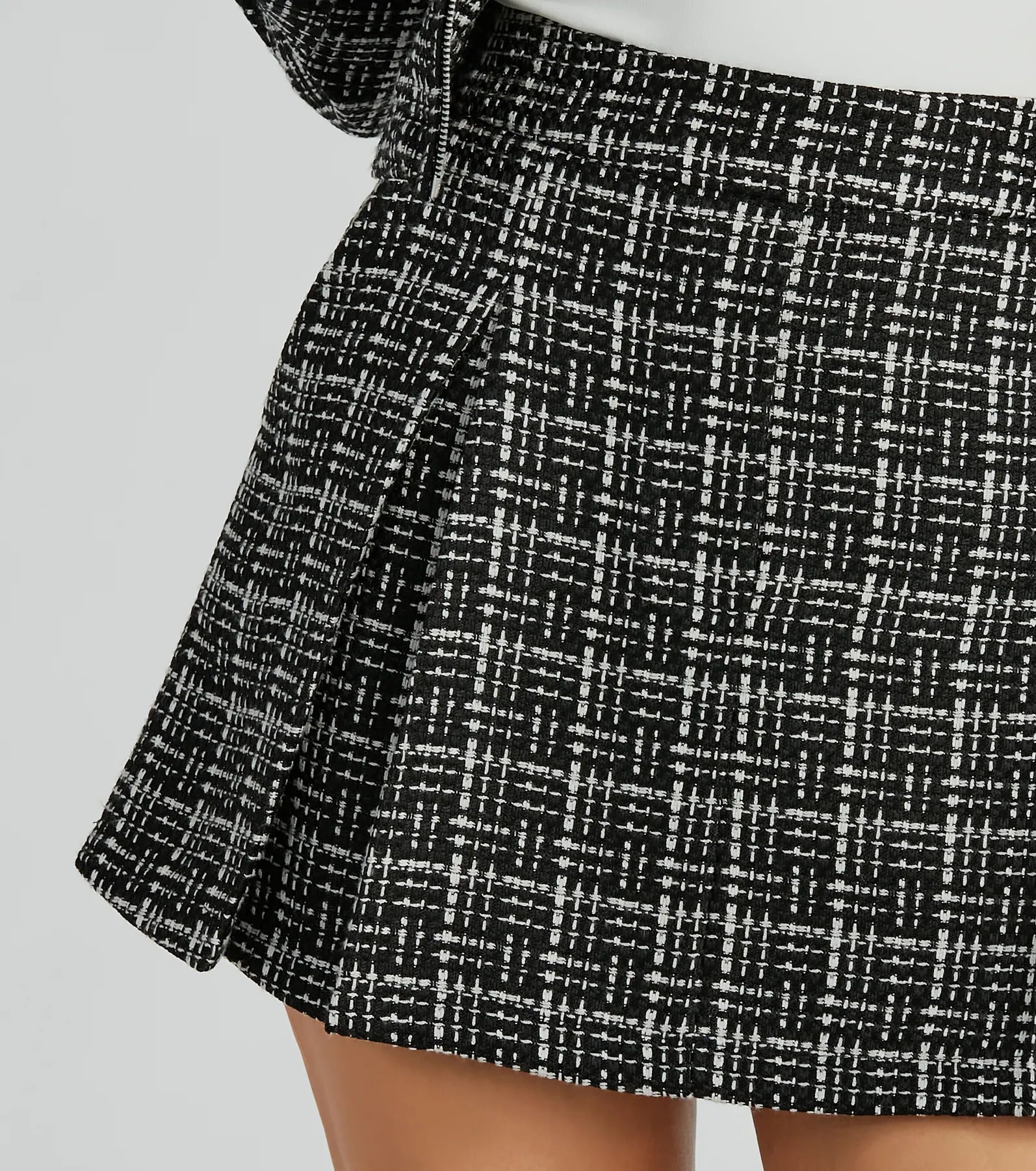 Sophisticated Posh Zip Up Tweed Plaid Skort