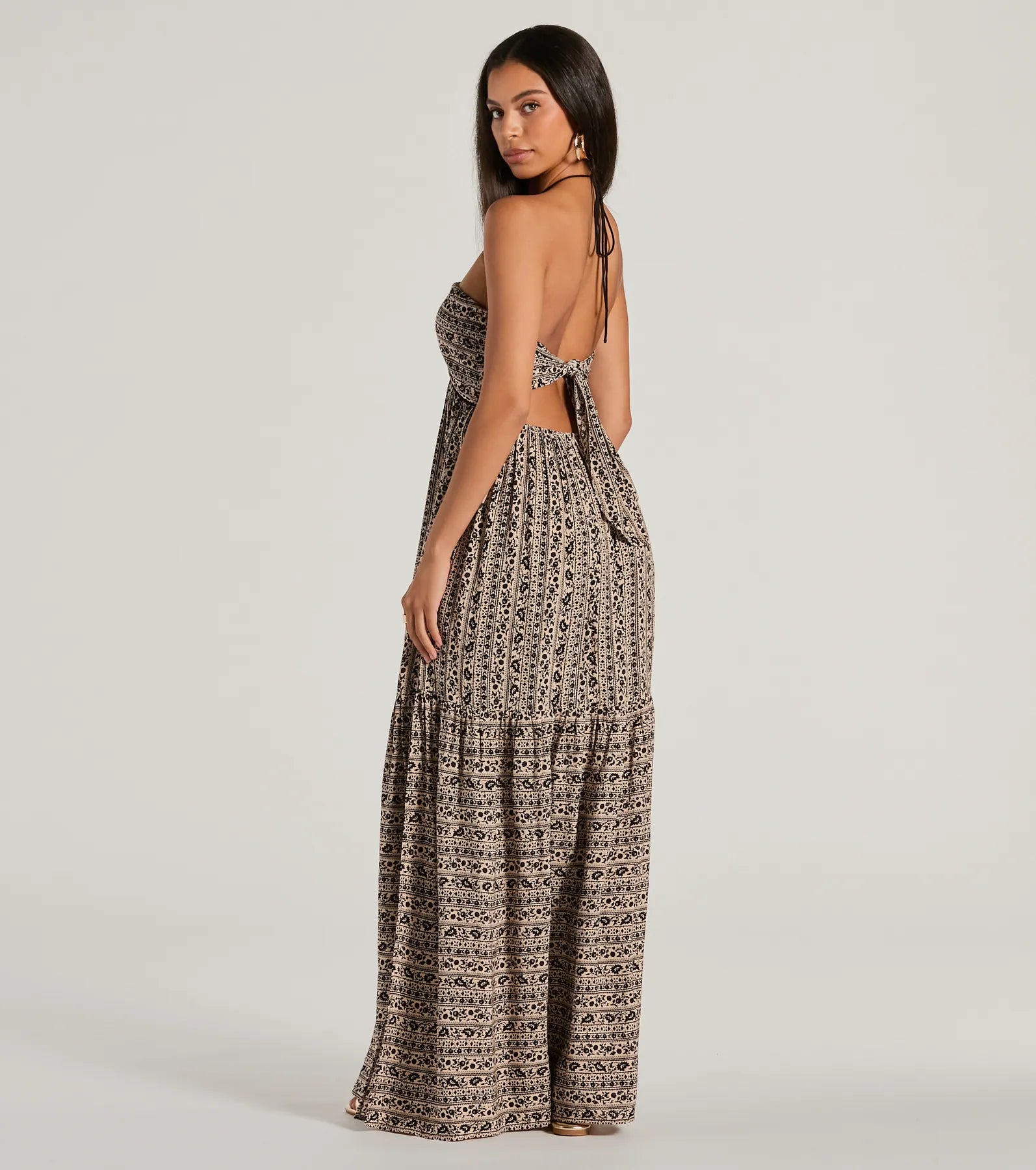 Desert Princess Halter Maxi Dress With Pockets