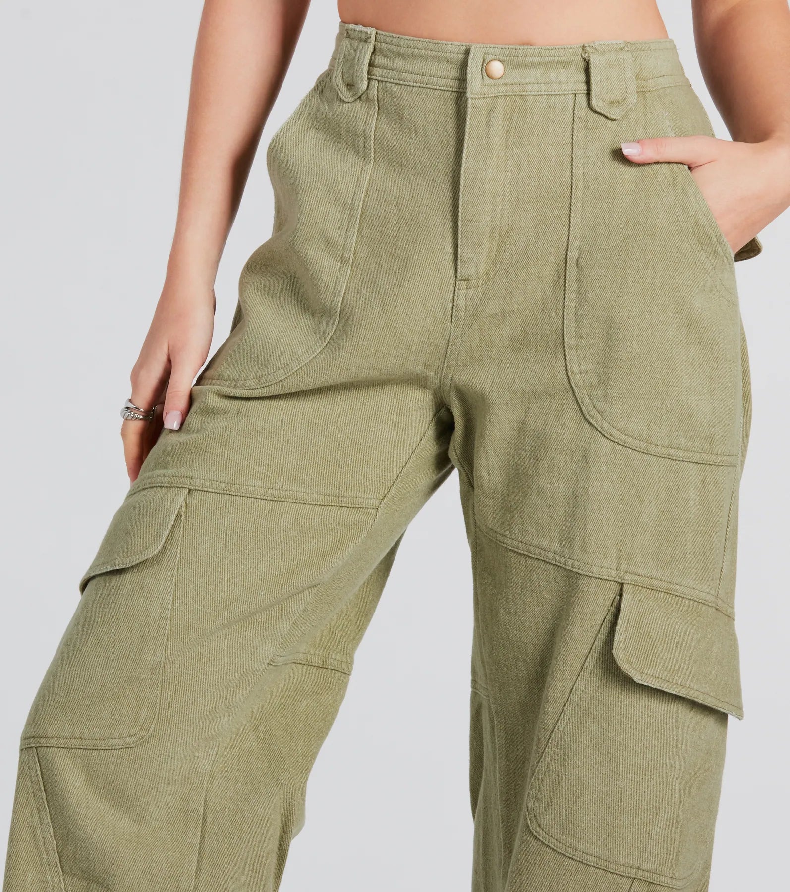 Casual Mood Wide-Leg Cargo Pants