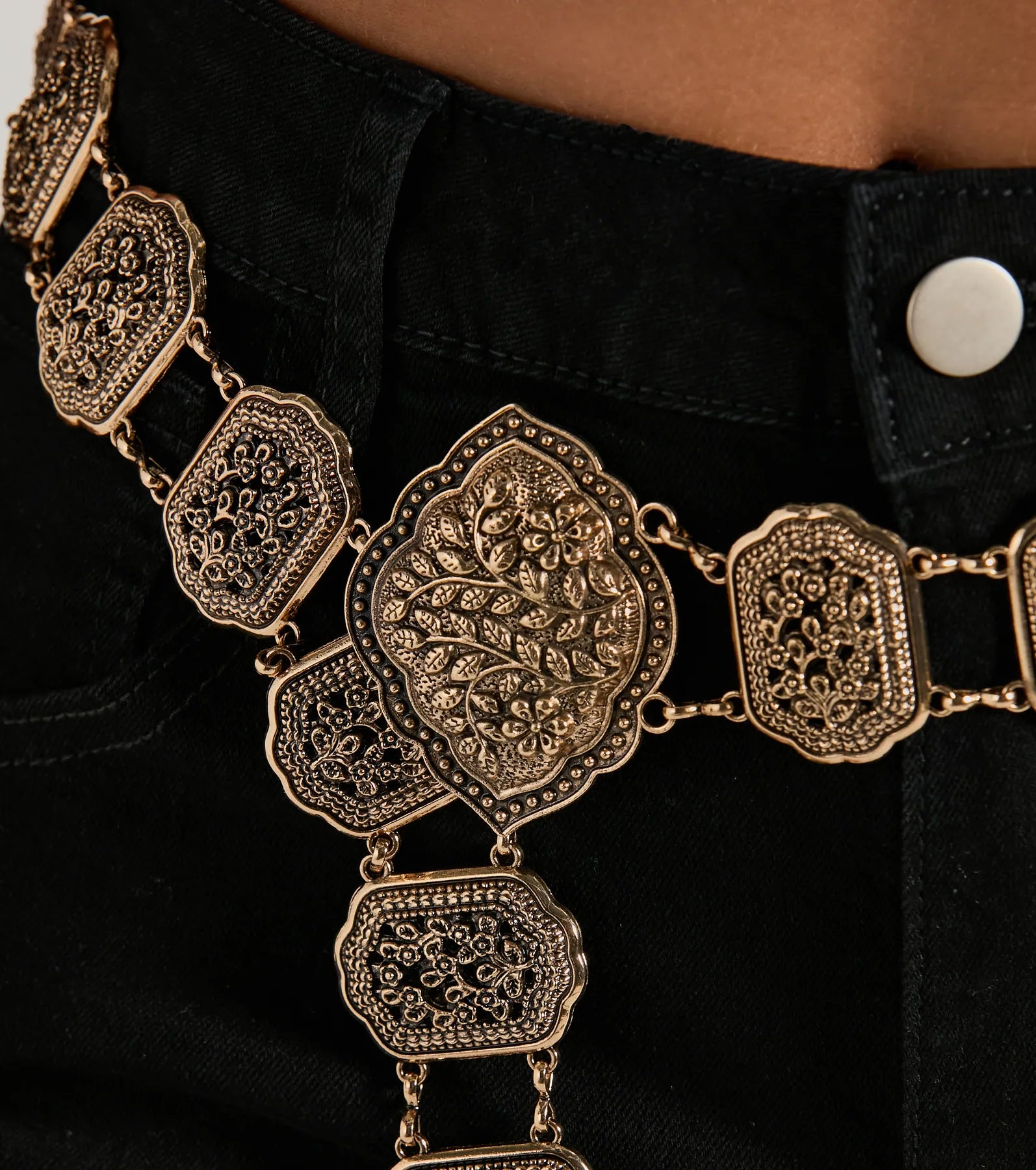 Floral Etched Western Chain Belt