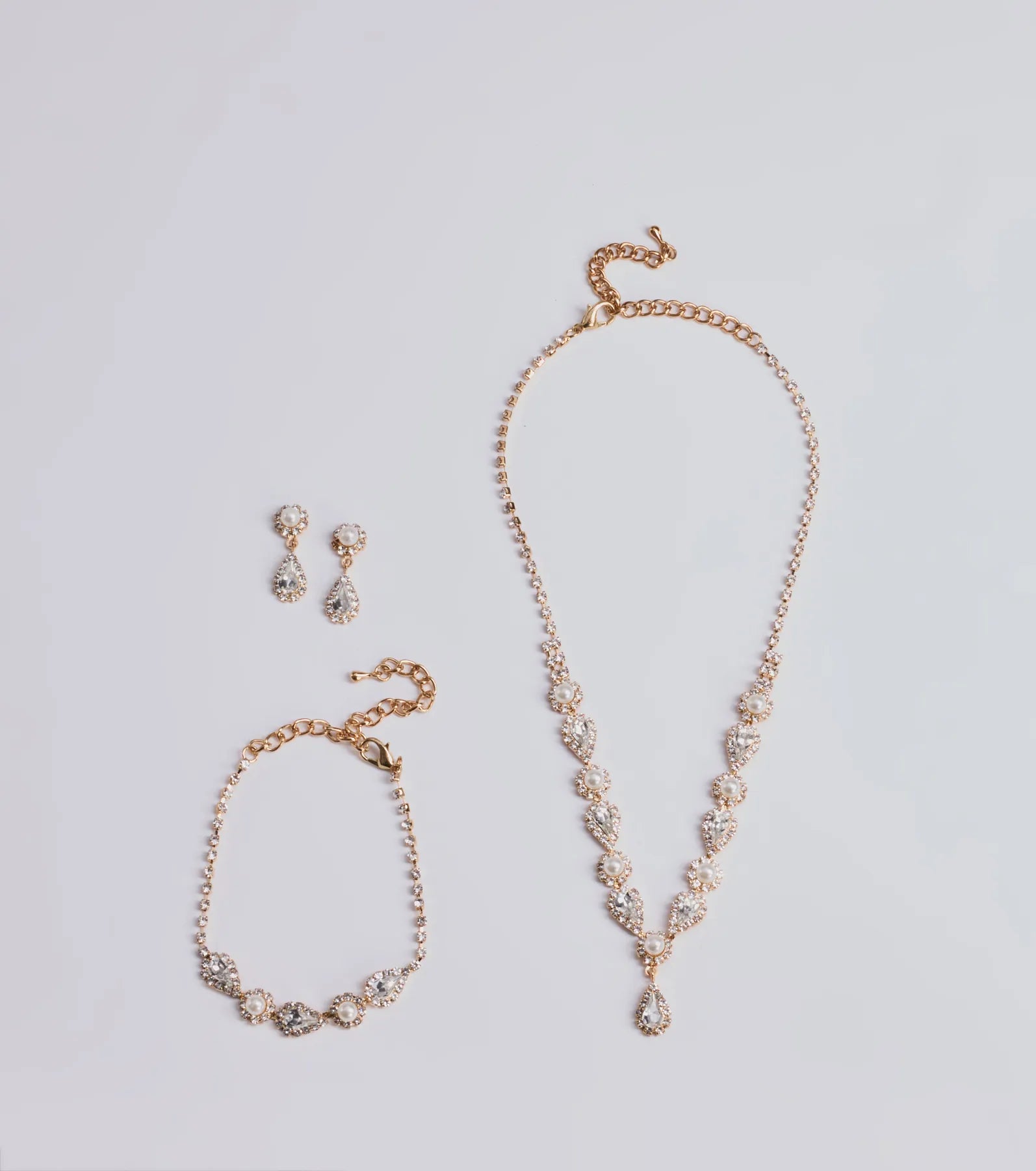 Luxe Elegance Rhinestone And Pearl Lariat Necklace Set