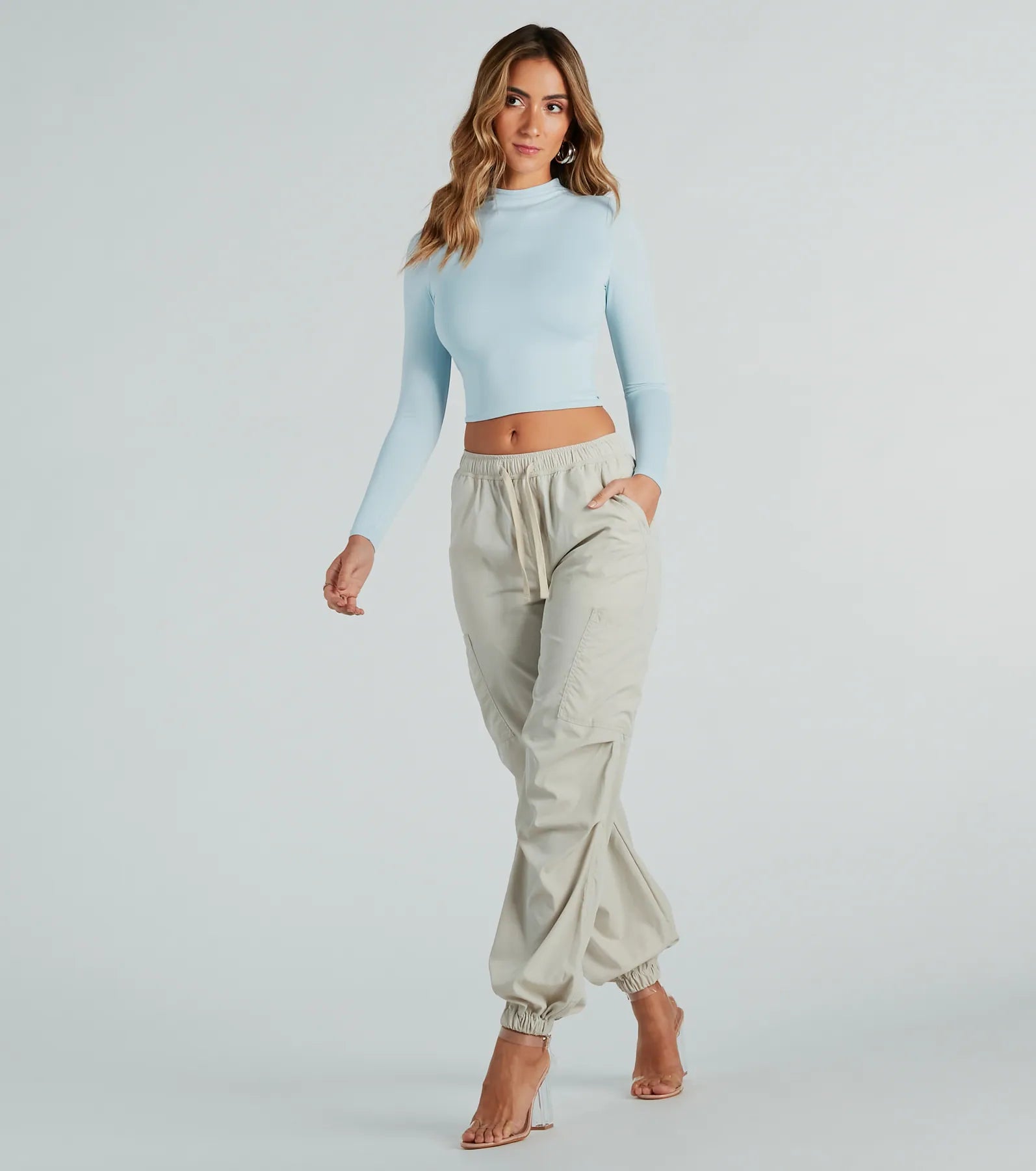 Smooth Silhouette Mock Neck Long Sleeve Crop Top