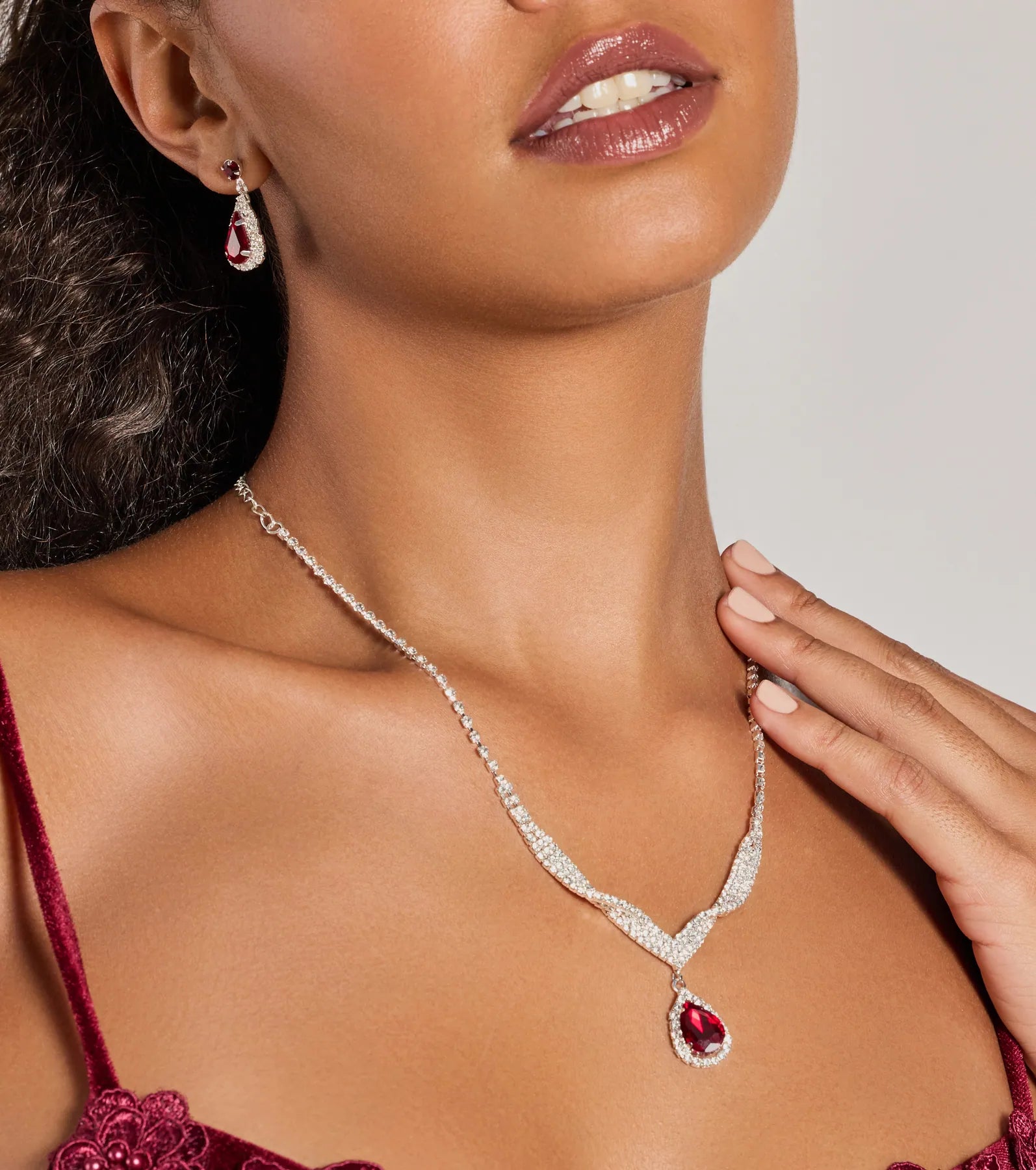 Gorgeous Radiance Gemstone Necklace And Earrings Set