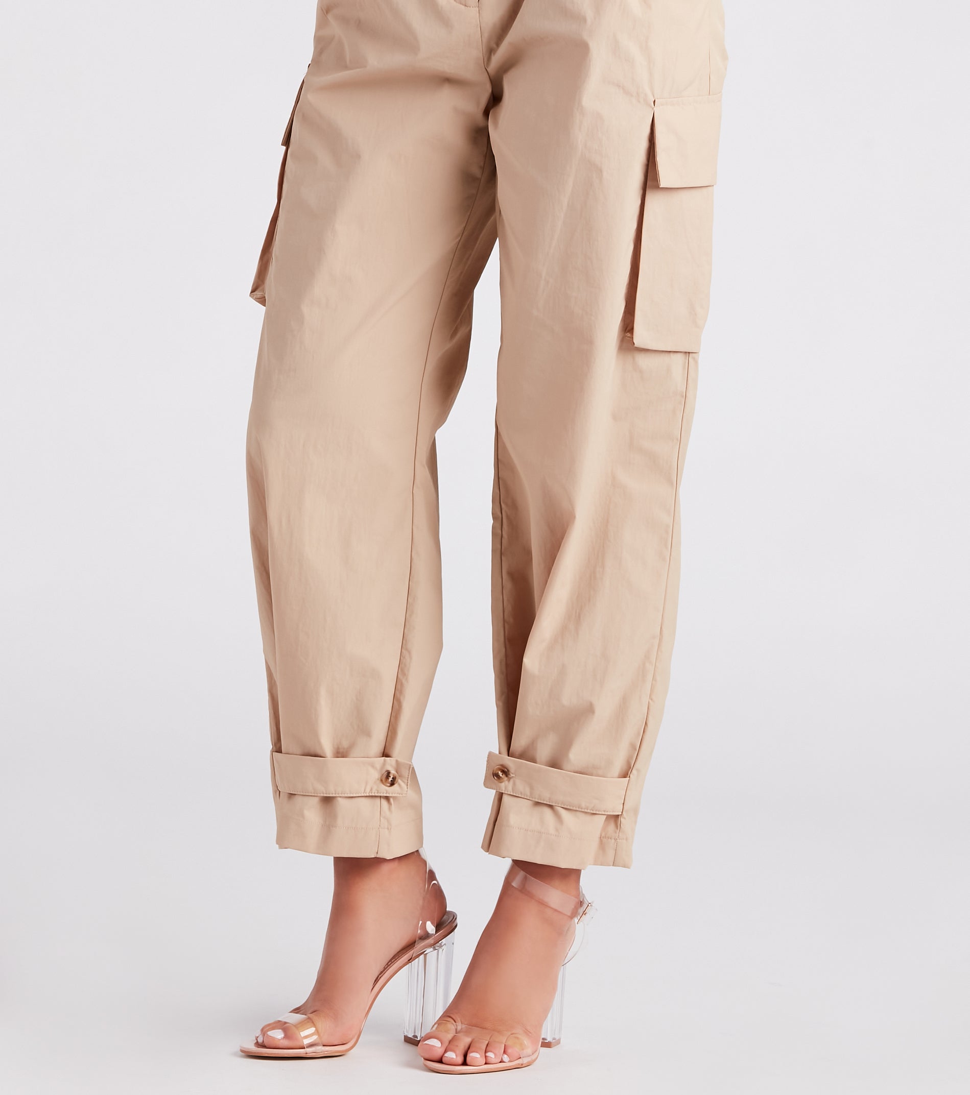 Weekend Style High-Rise Cargo Pants