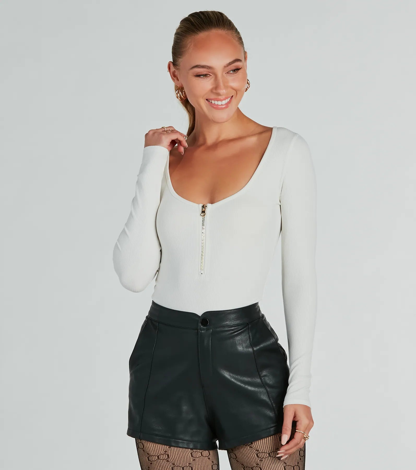 Chic Deets Zip-Front Long Sleeve Knit Bodysuit