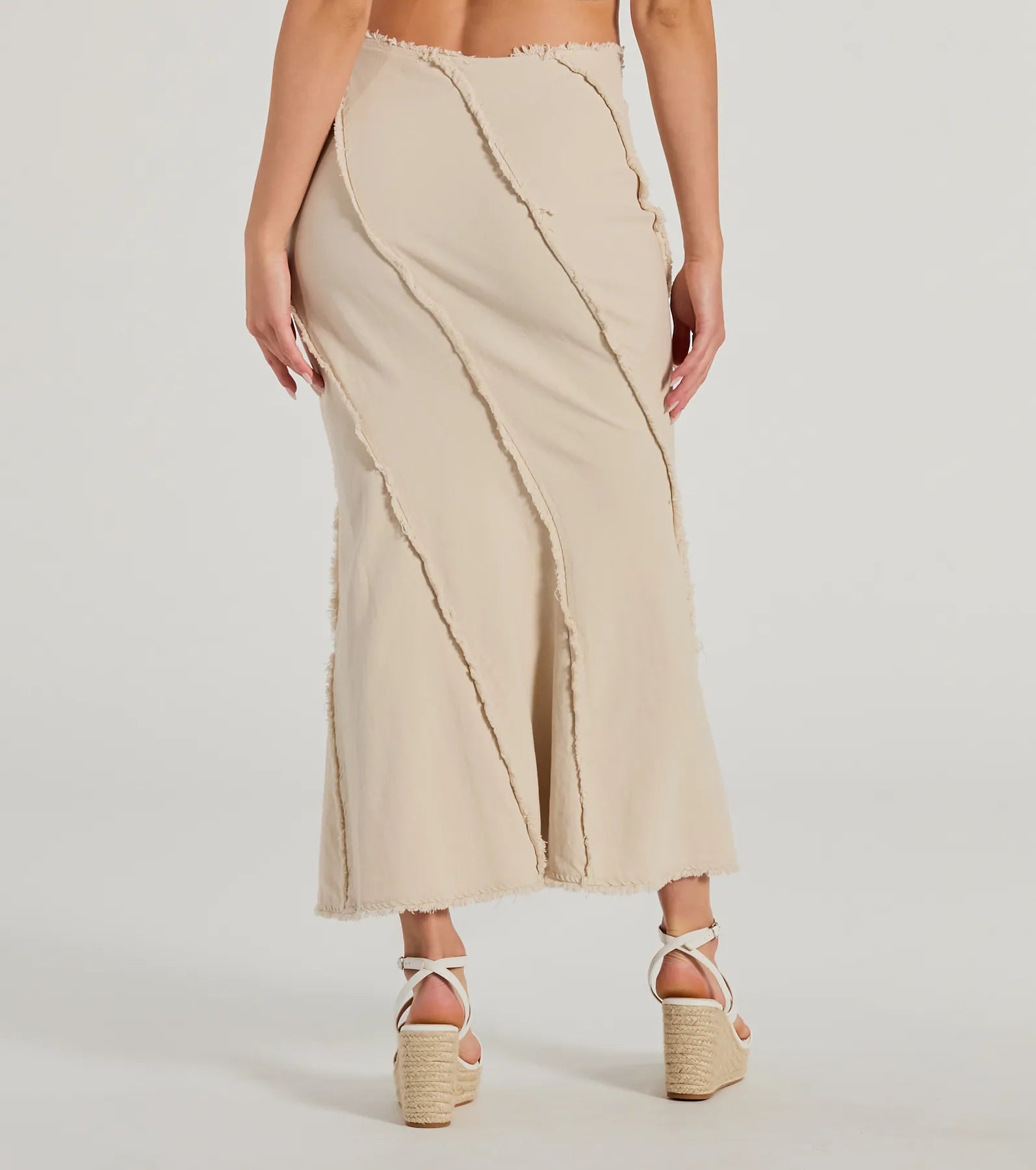 Full Of Trendiness High-Rise Fray A-Line Maxi Skirt