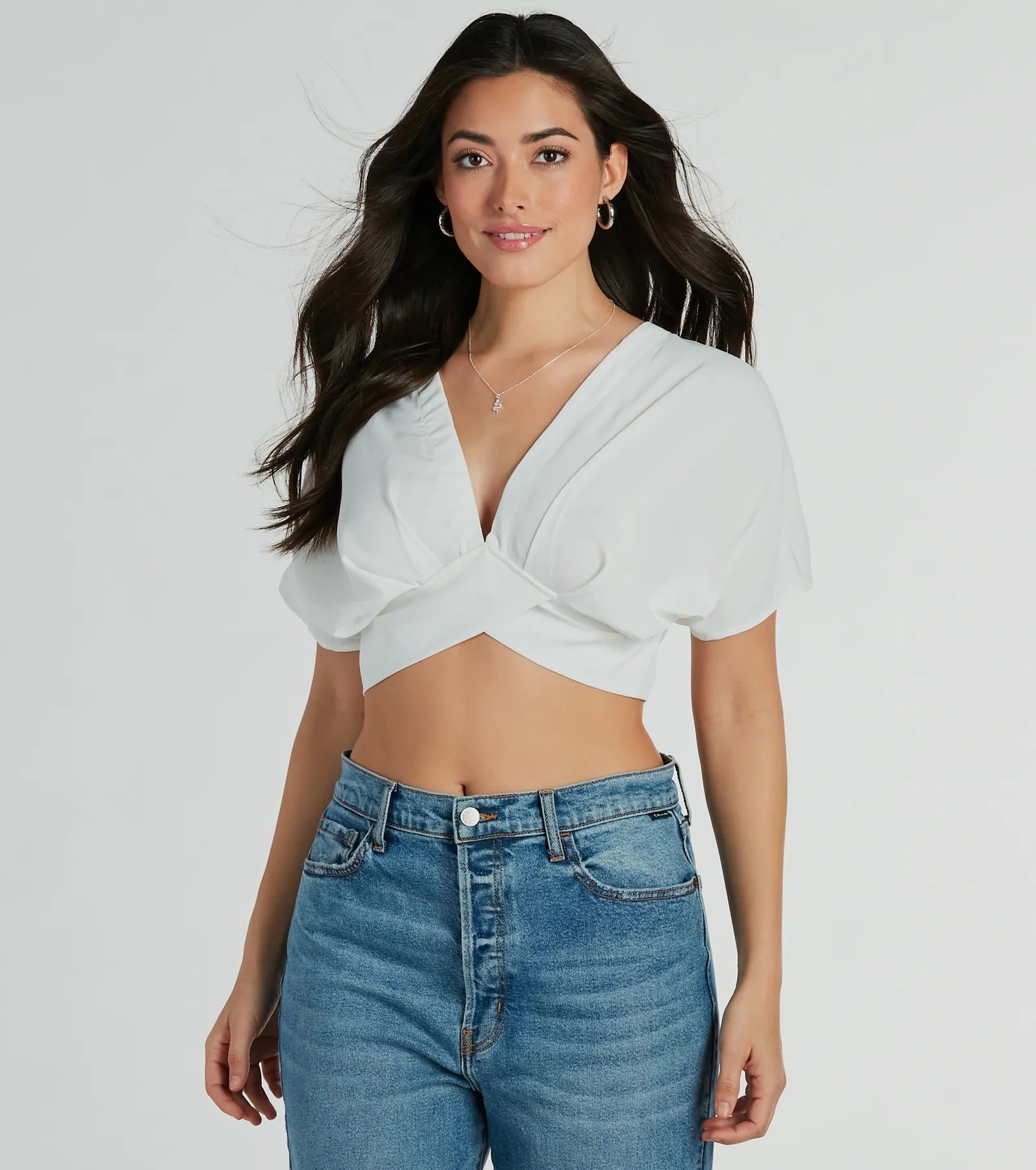 Chic Arrival V-Neck Dolman Satin Crop Top