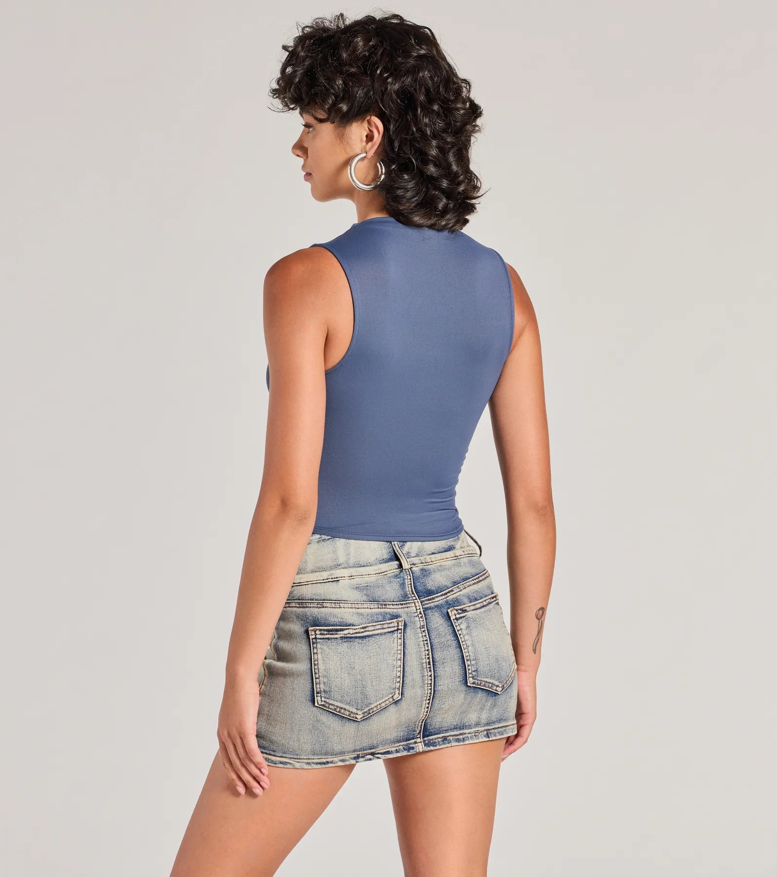 Stylish Basic Sleeveless Mock Neck Crop Top