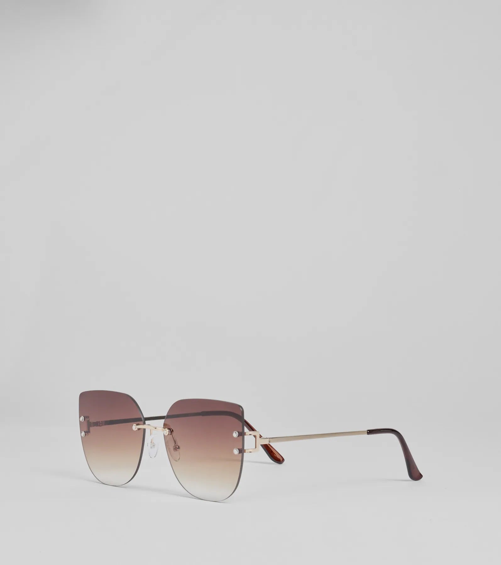 Fave Trend Oversized Cat-Eye Sunglasses