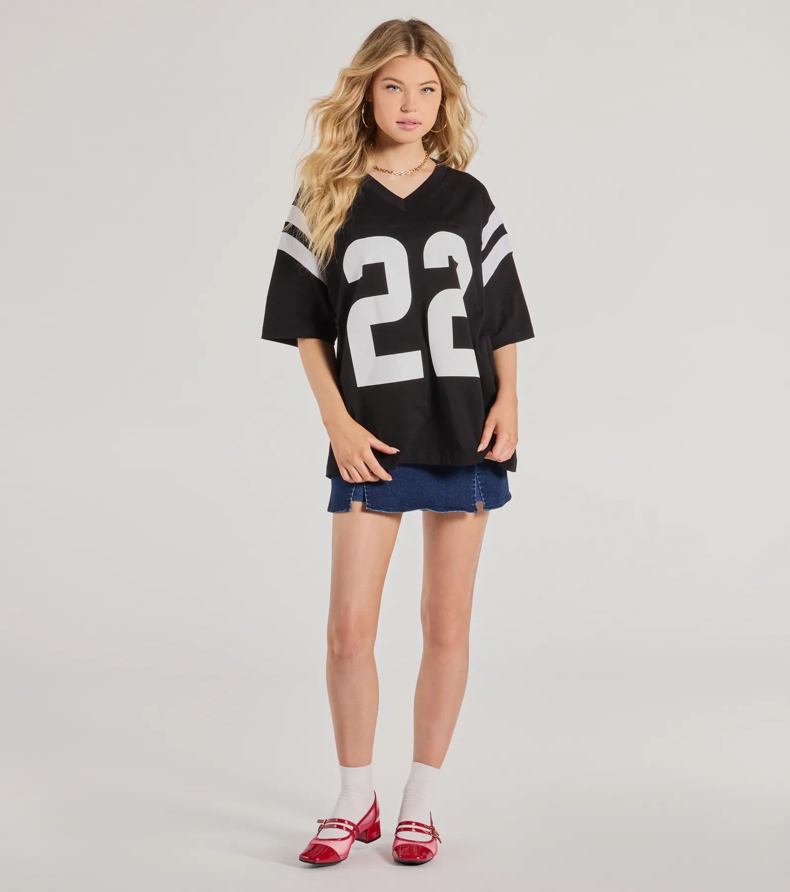 22 Oversized Graphic Tee