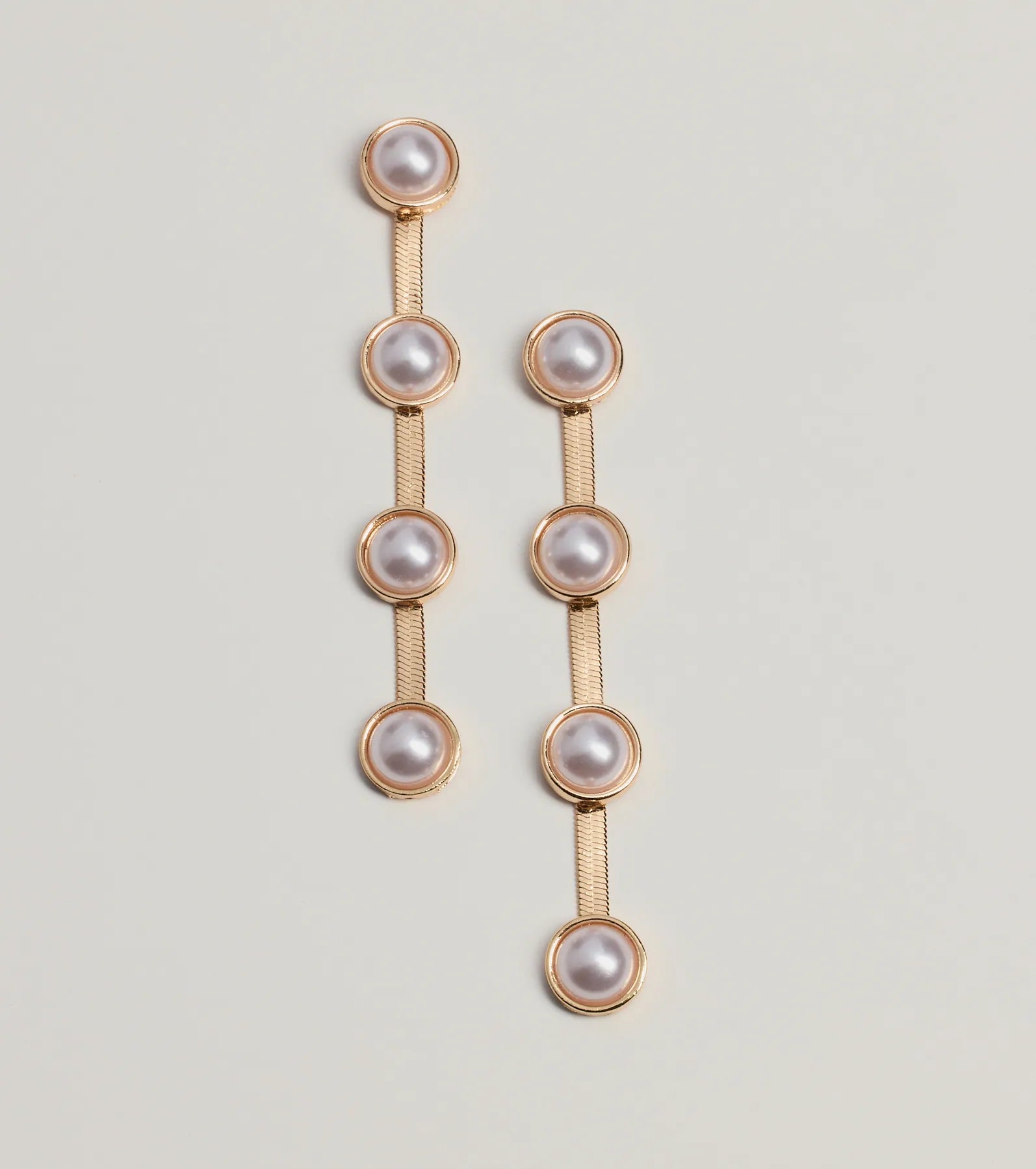 Perfect Look Pearl Snake Chain Earrings