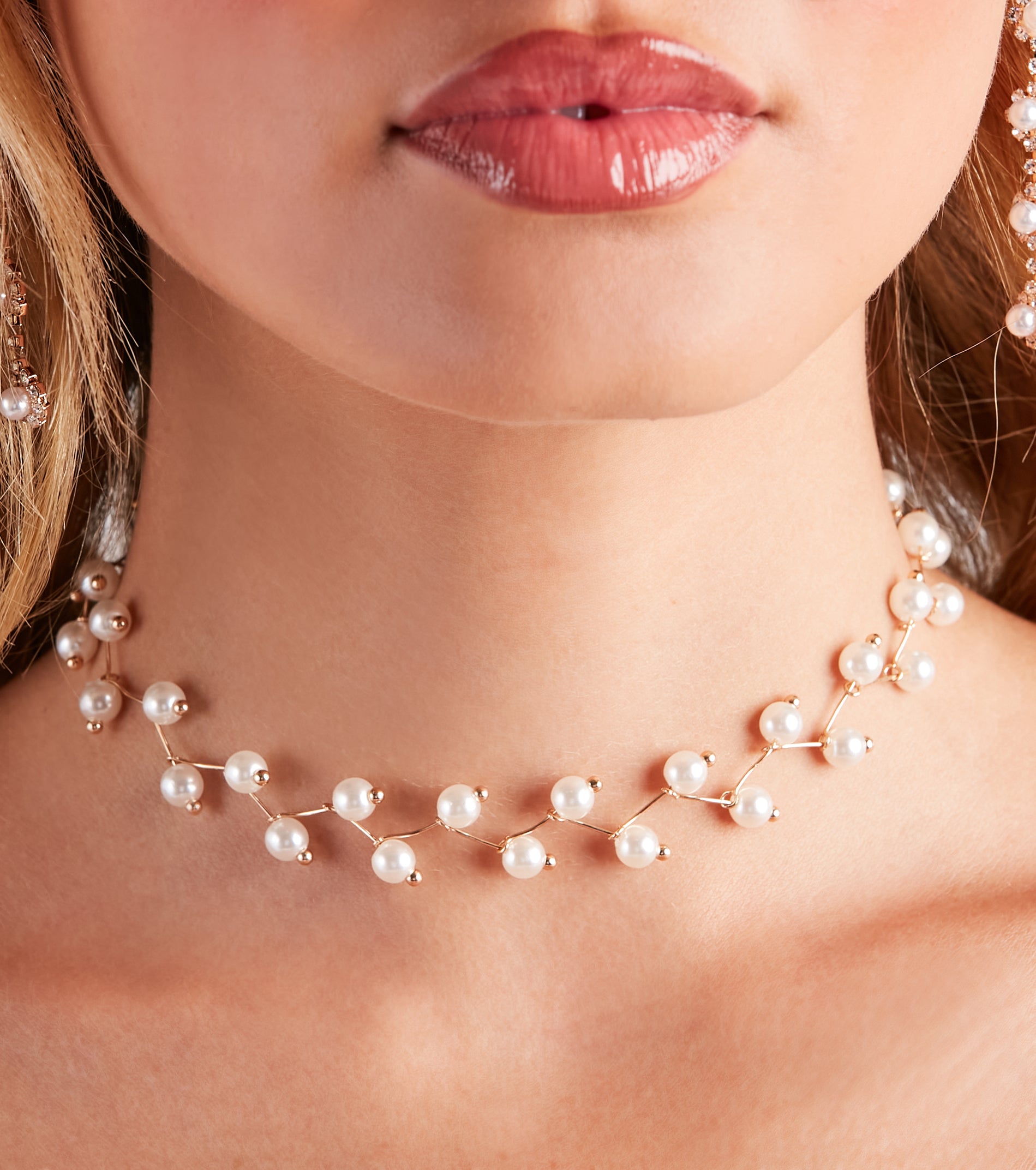 Perfect And Posh Pearl Choker Necklace