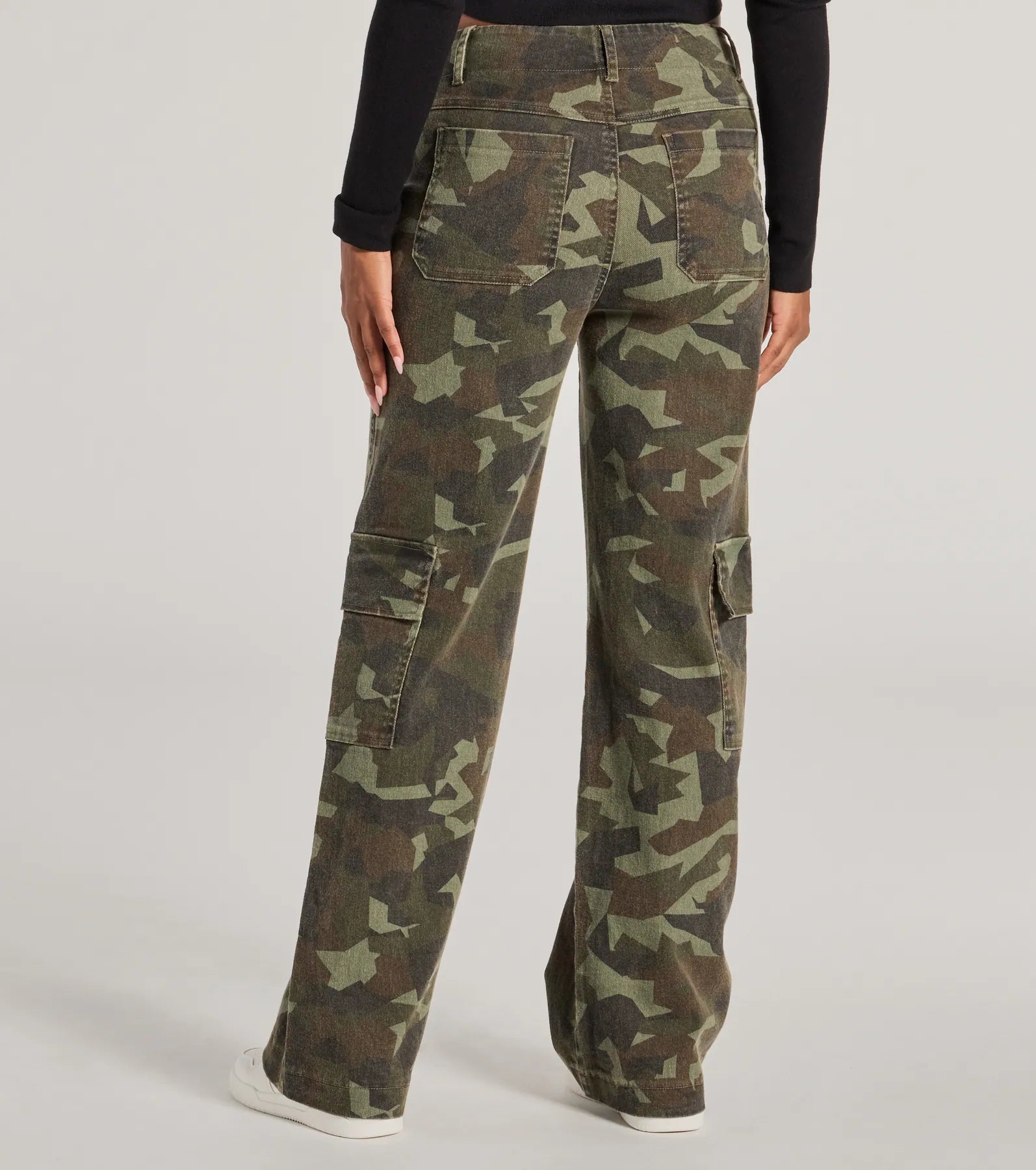 Effortlessly Chic Mid Rise Camo Cargo Denim Pants