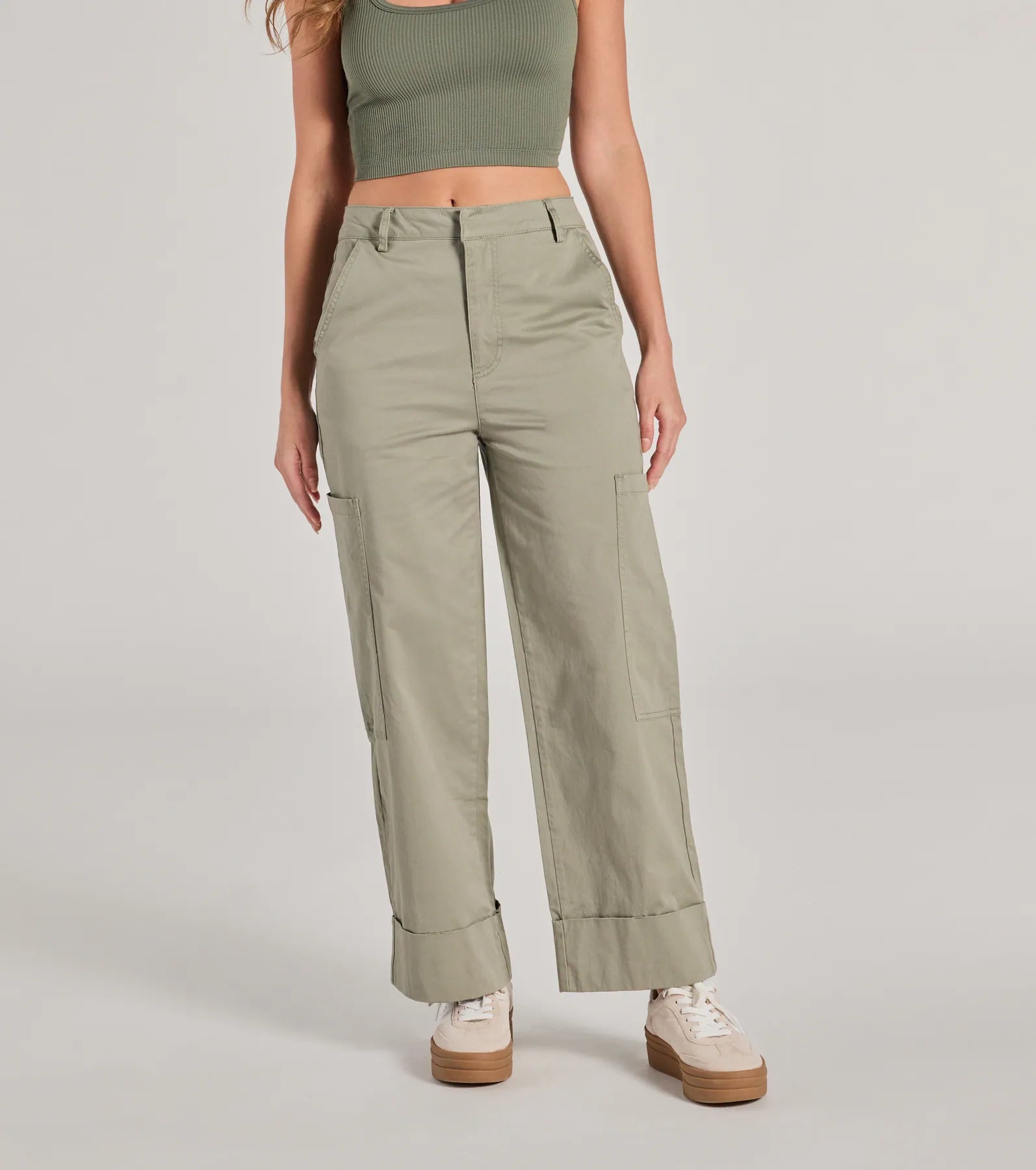 Weekend Trip High-Rise Cuffed Cargo Pants