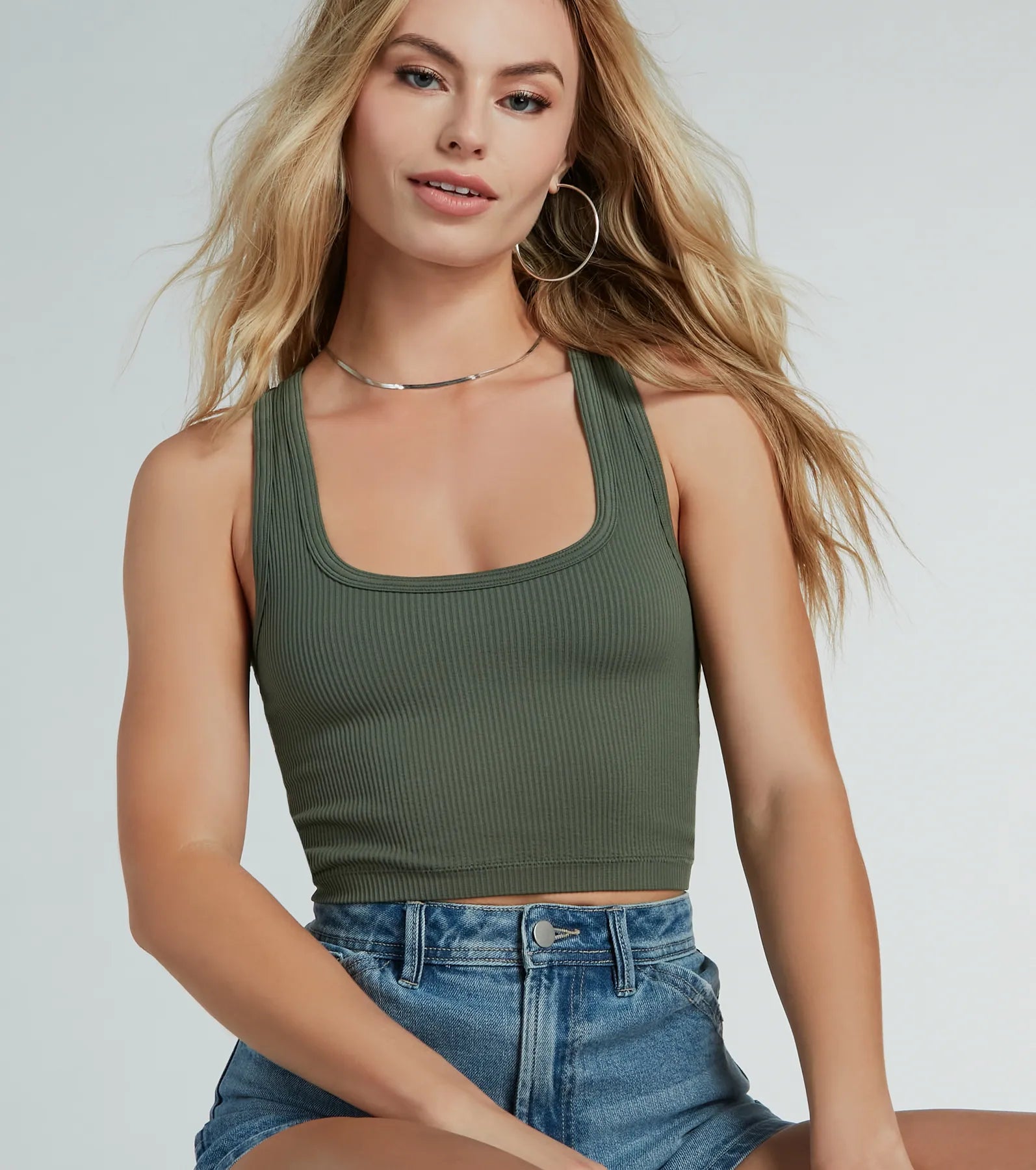 Everyday Essential Scoop Neck Crop Tank Top