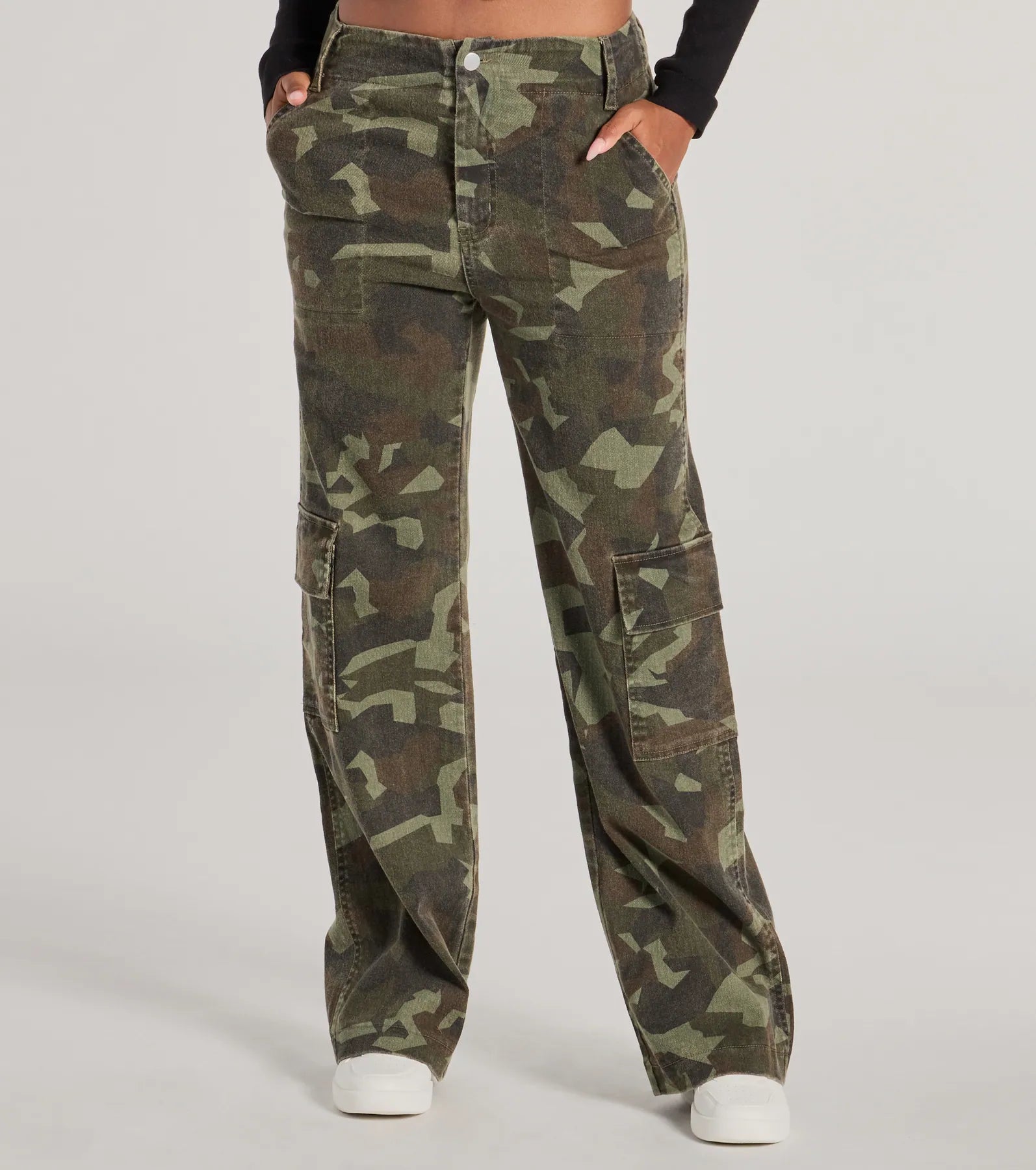 Effortlessly Chic Mid Rise Camo Cargo Denim Pants