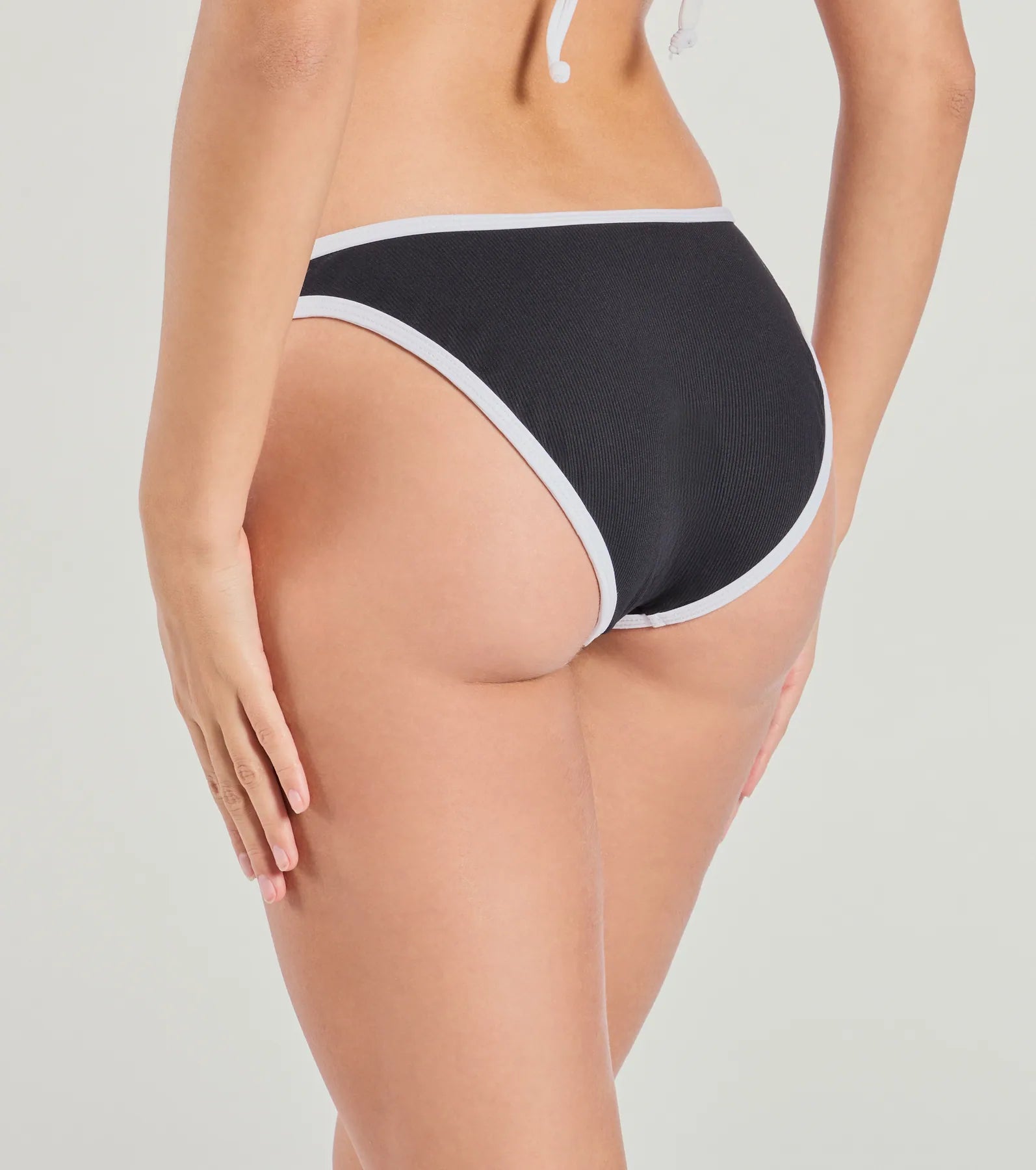 Retro Chic Contrast Trim Bikini Bottoms