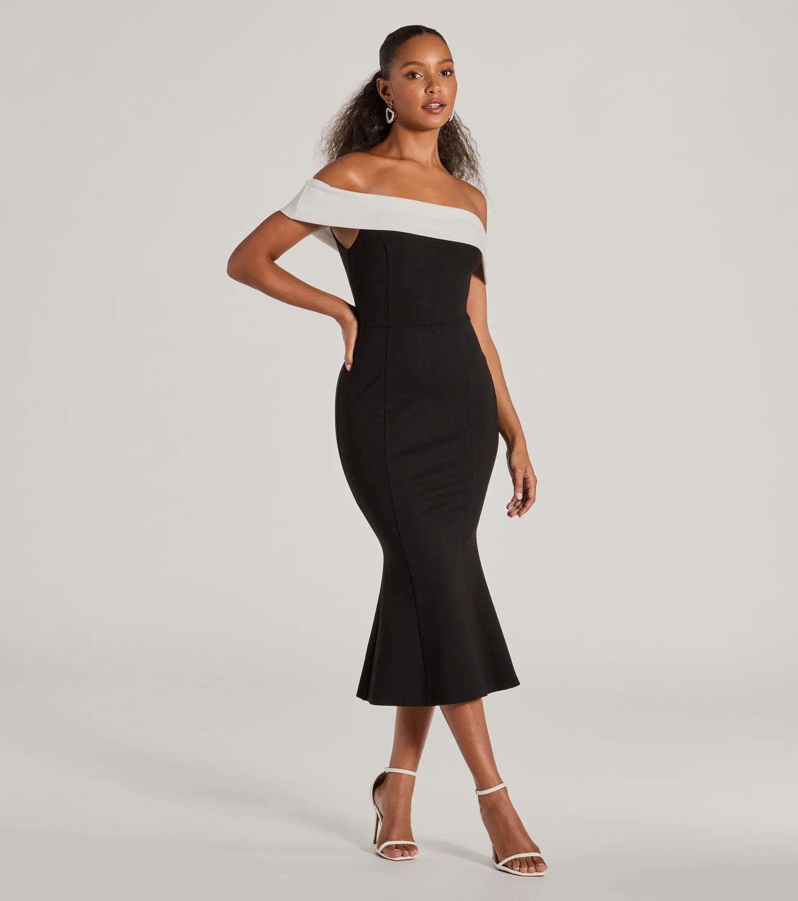 Enticing Sultry Off-The-Shoulder Mermaid Midi Dress