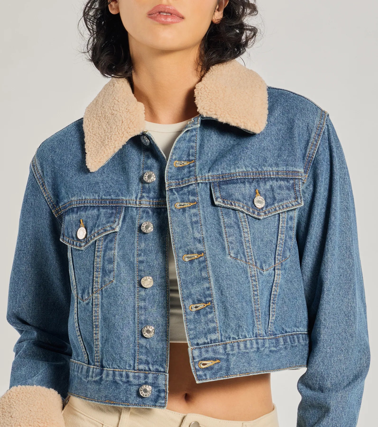 Trendy Faux Sherpa Trimmed Denim Trucker Jacket