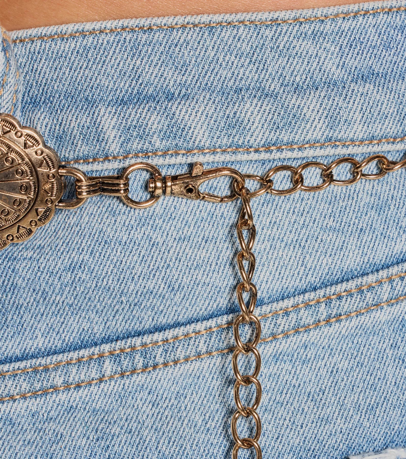 Rustic Charm Concho Oval Metal Chain Belt