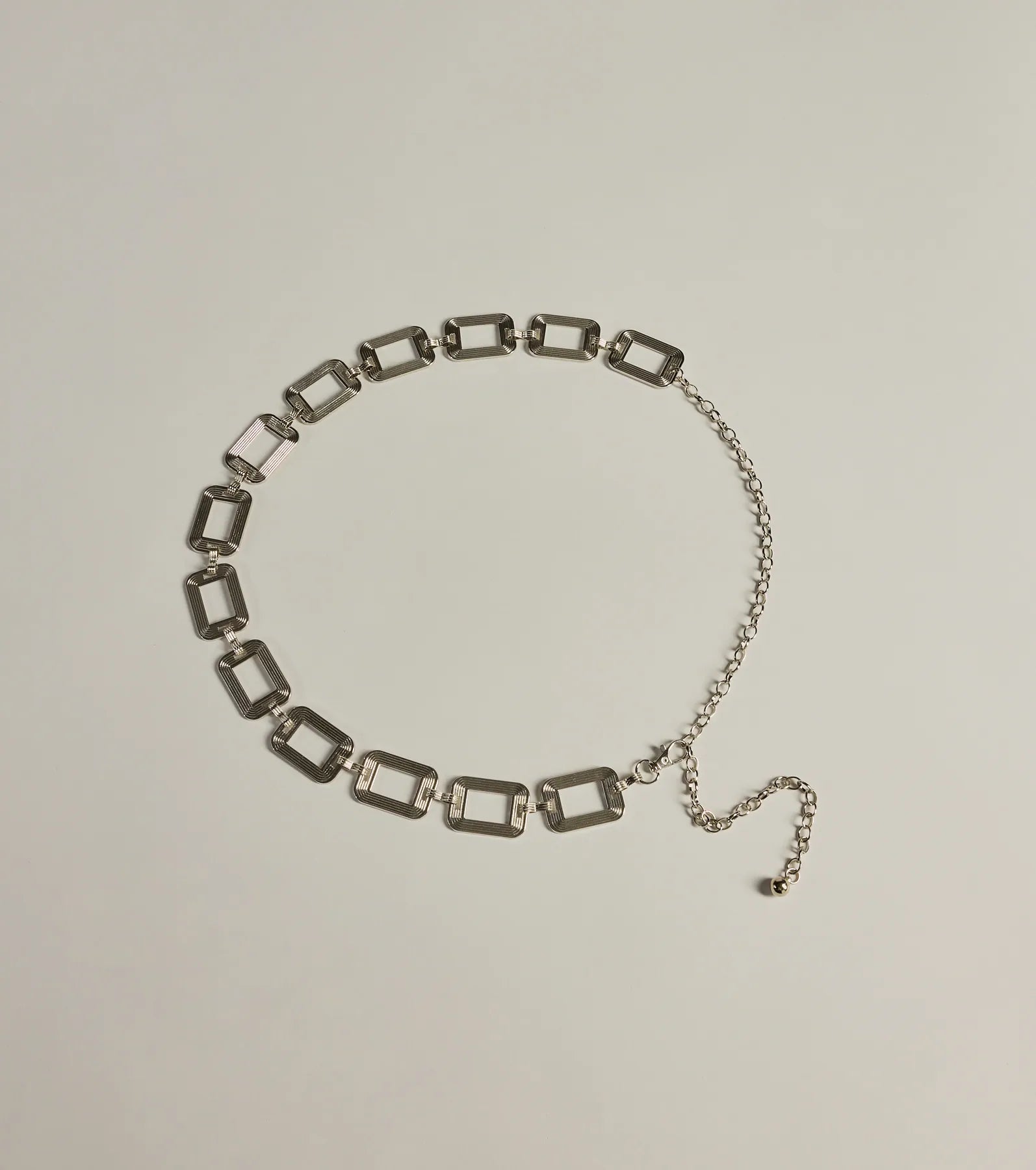 Sleek Trendsetter Textured Chain Belt