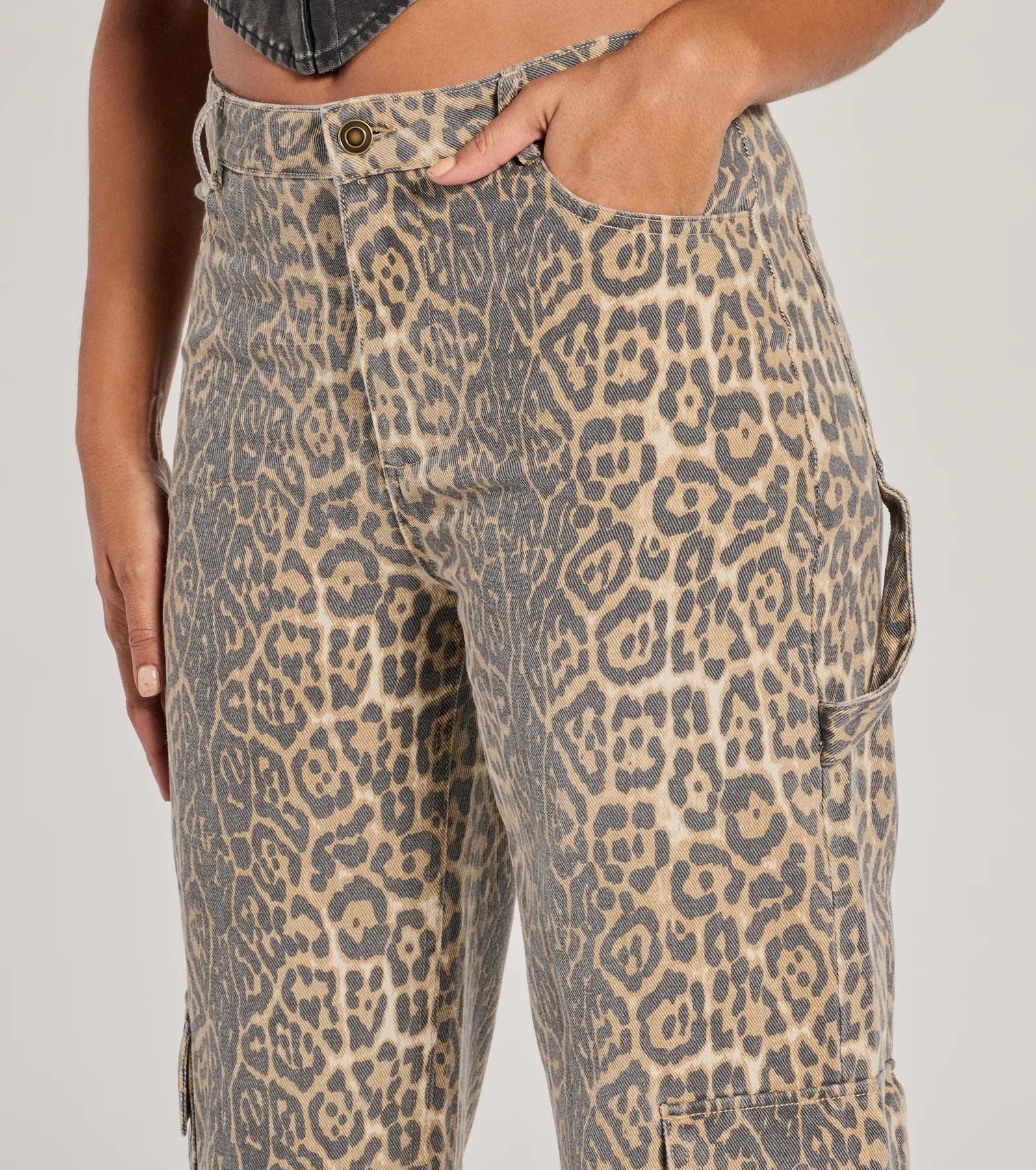 It-Girl Factor Leopard Print Cargo Denim Pants