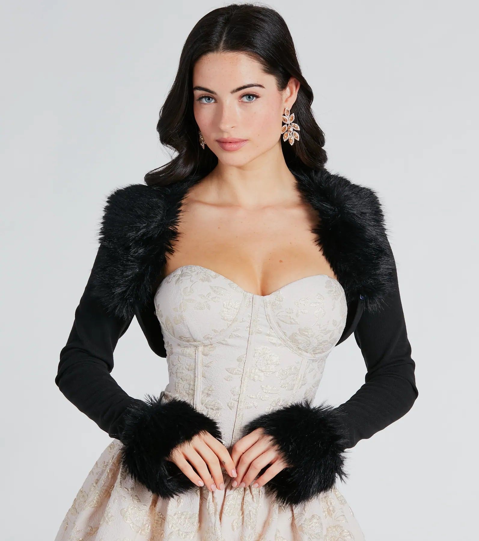 Exclusive Chic Faux Fur Long Sleeve Bolero