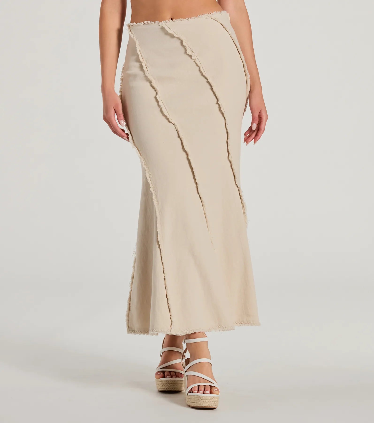 Full Of Trendiness High-Rise Fray A-Line Maxi Skirt