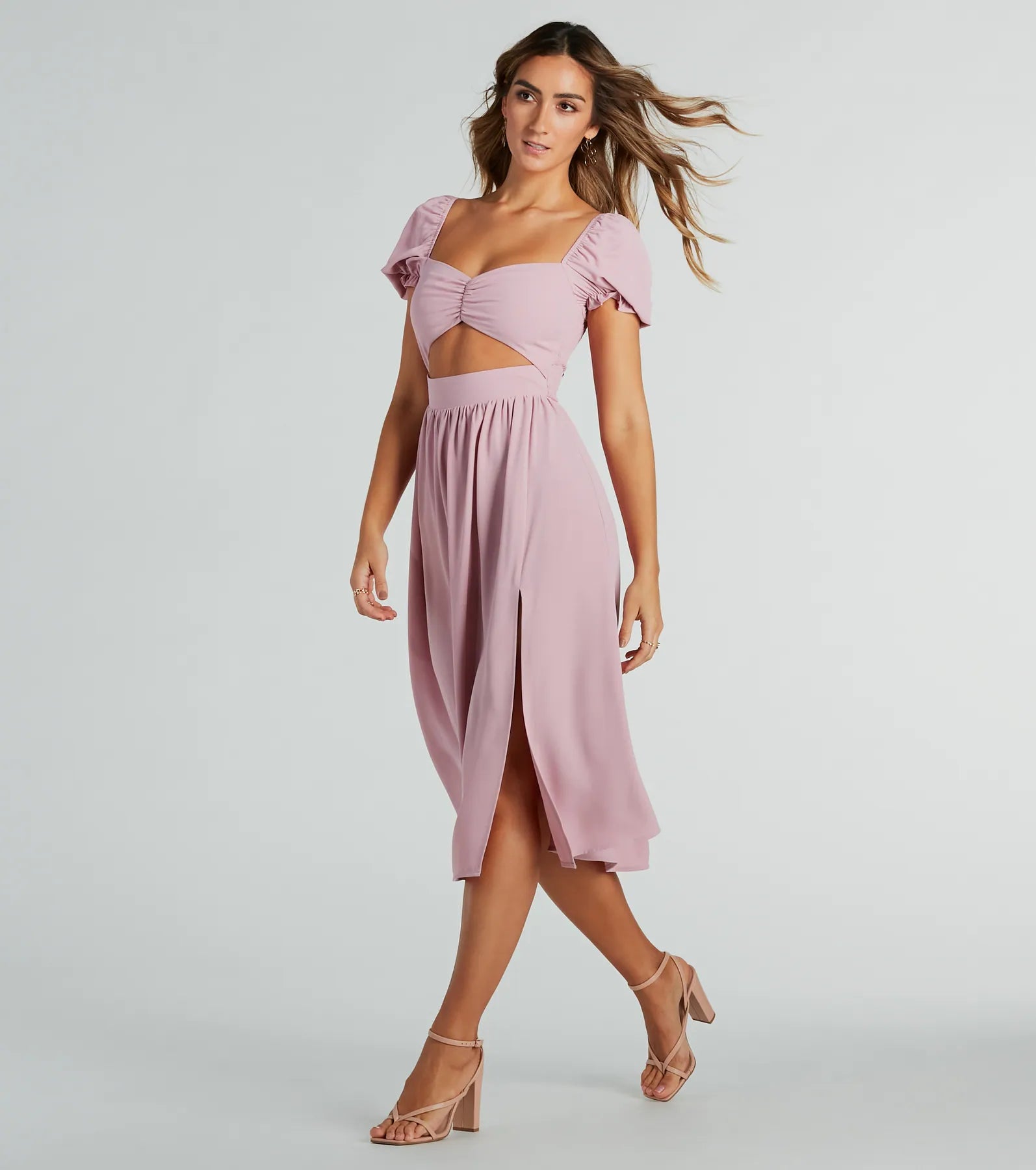 Adorable Factor Chiffon Sweetheart Midi Dress