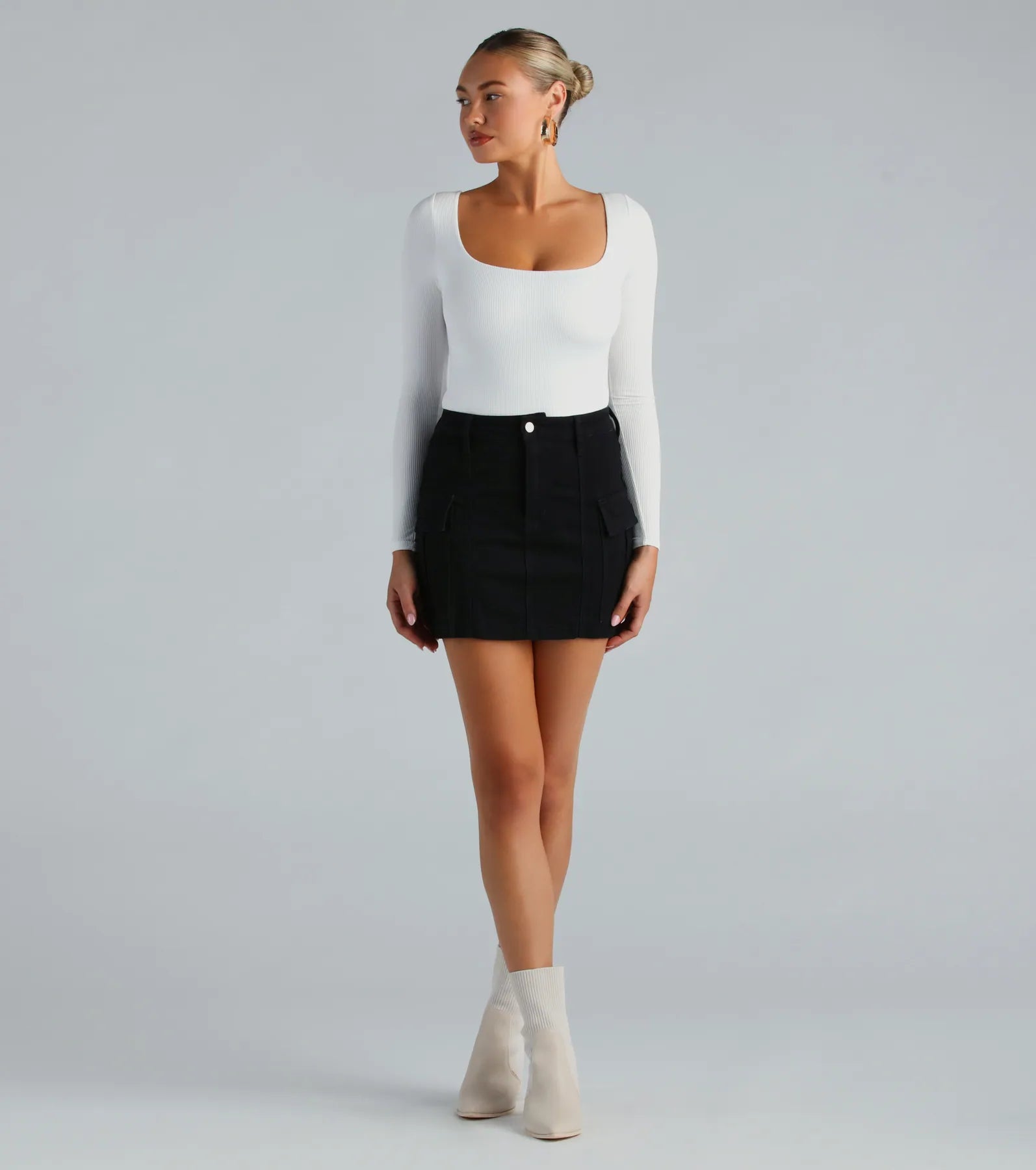 Serving Style Cargo Mini Skirt