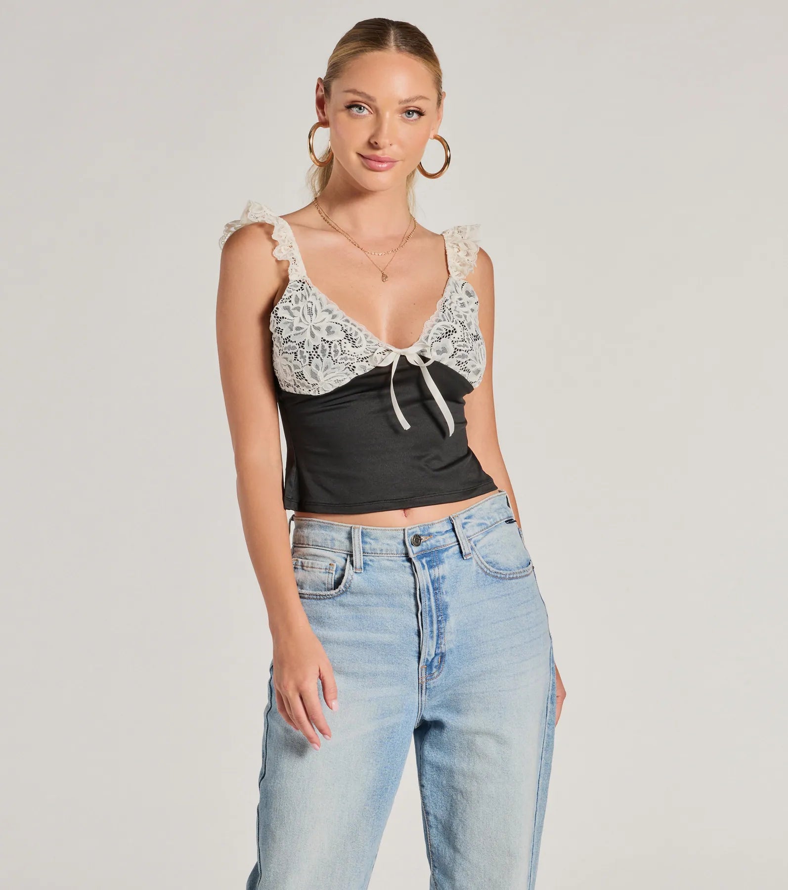 Effortlessly Pretty Lace And Knit Sleeveless Top