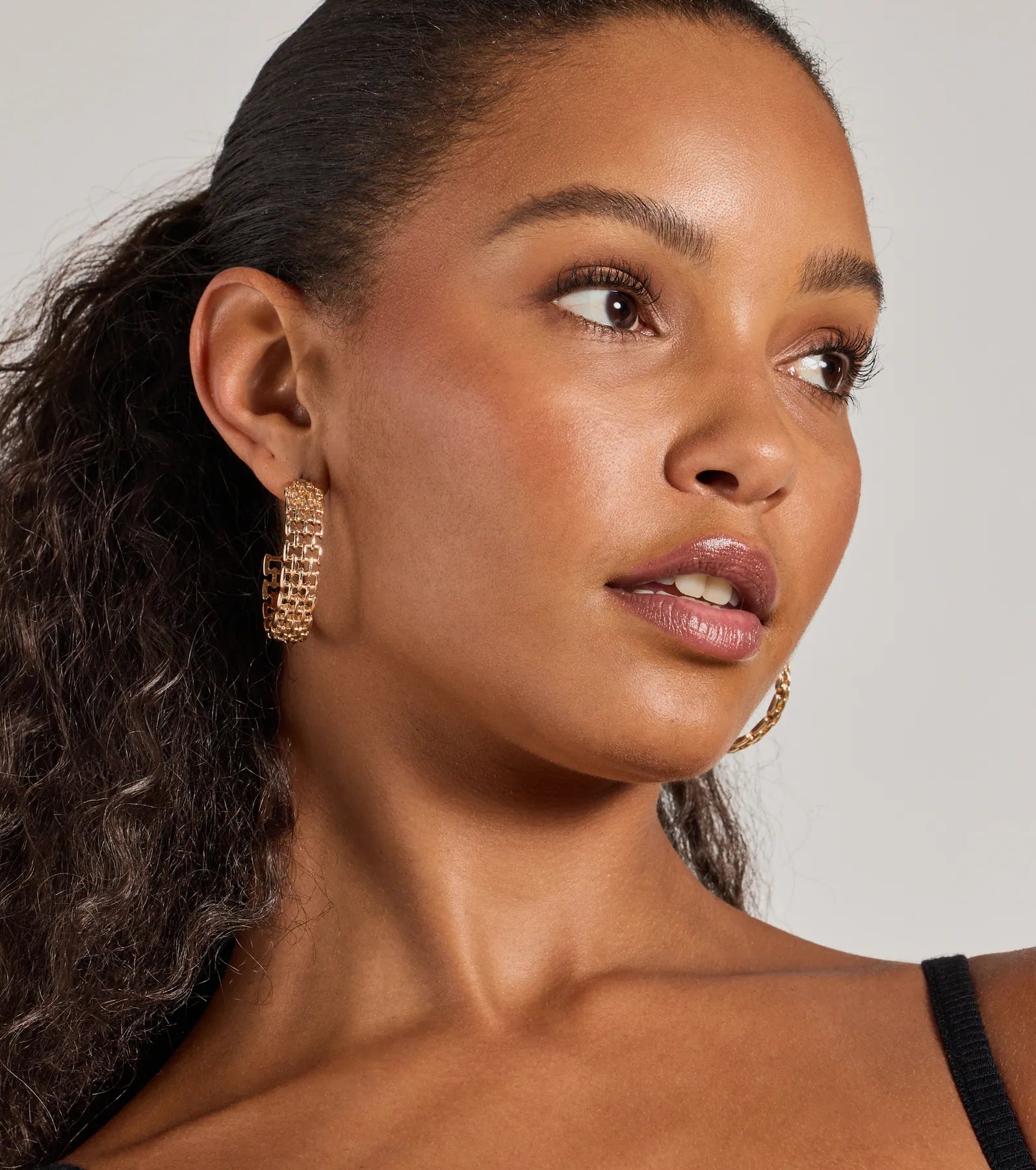 Stunning Detail Textured Hoop Earrings