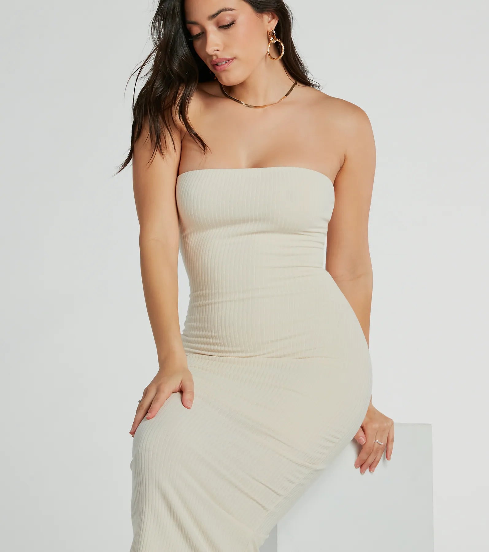 She's The Main Rib Knit Strapless Midi Dress