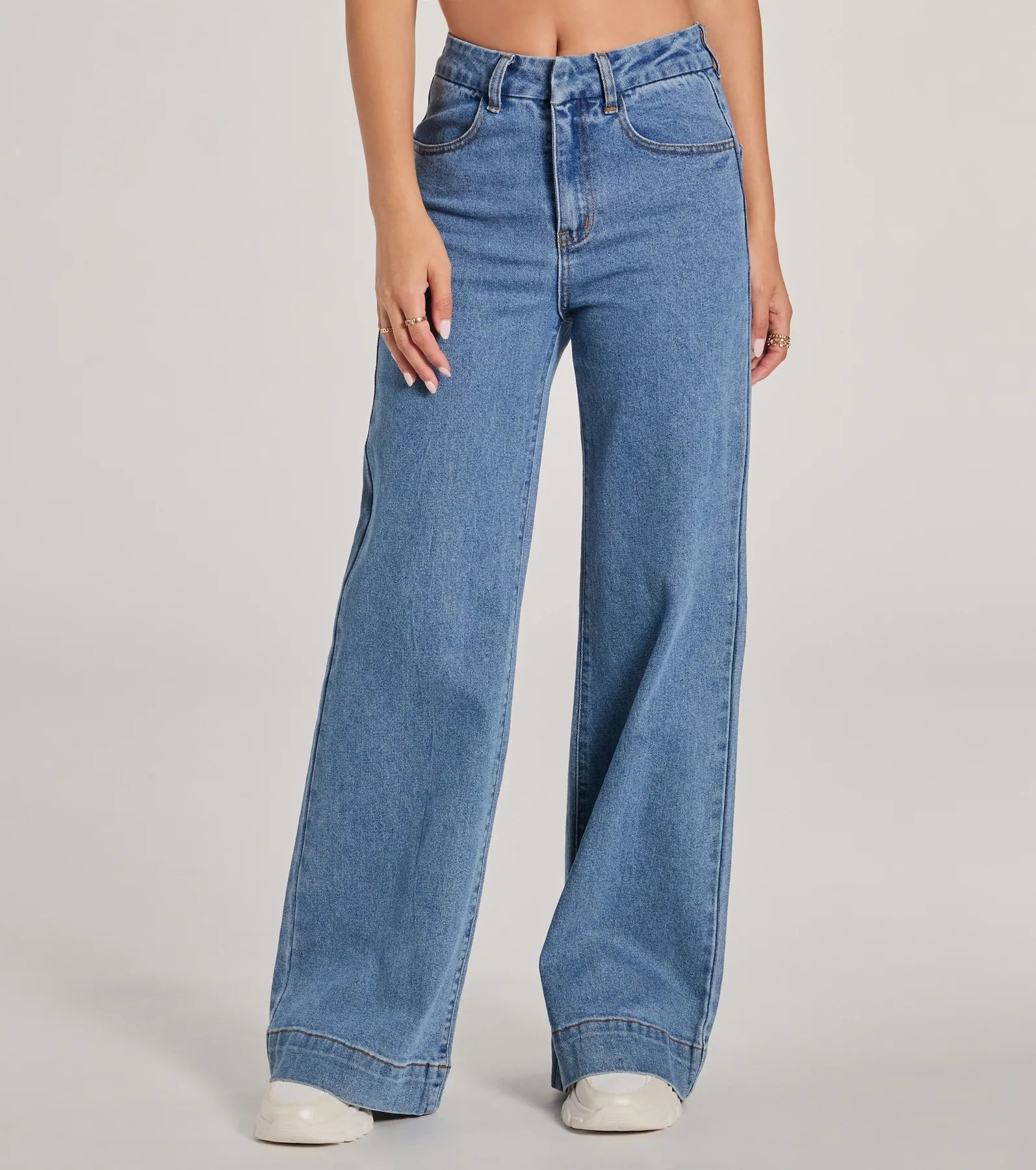 Easy Coolness Wide-Leg Denim Jeans