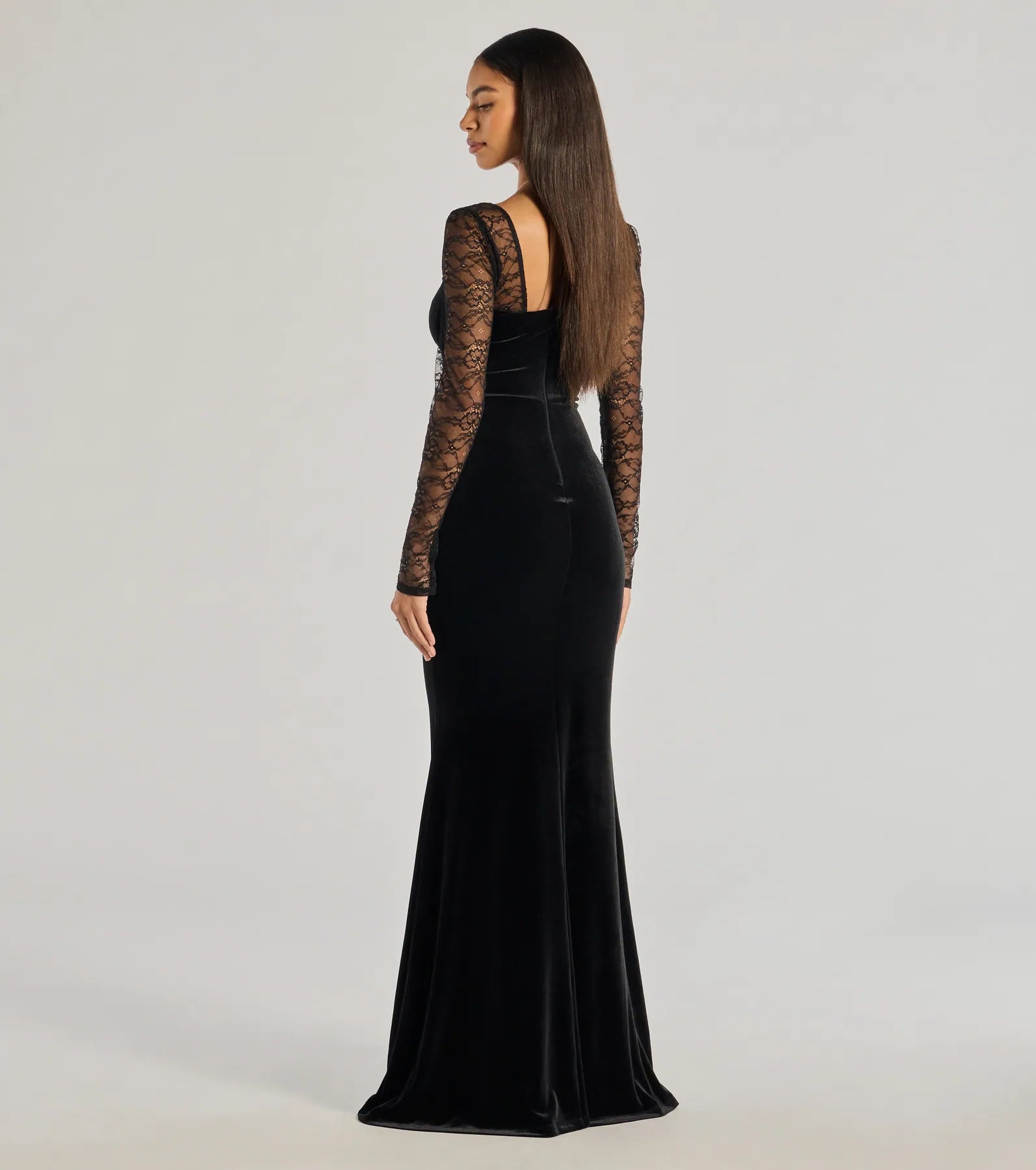 Jaya Long Sleeve Lace And Velvet Mermaid Dress